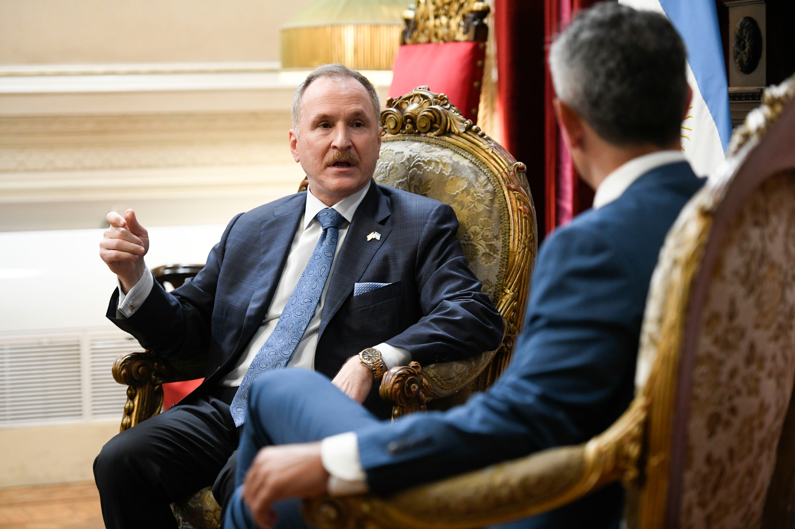 Galeria de imagenes de la noticia MARTÍN MENEM RECIBIÓ AL EMBAJADOR DE ESTADOS UNIDOS EN ARGENTINA