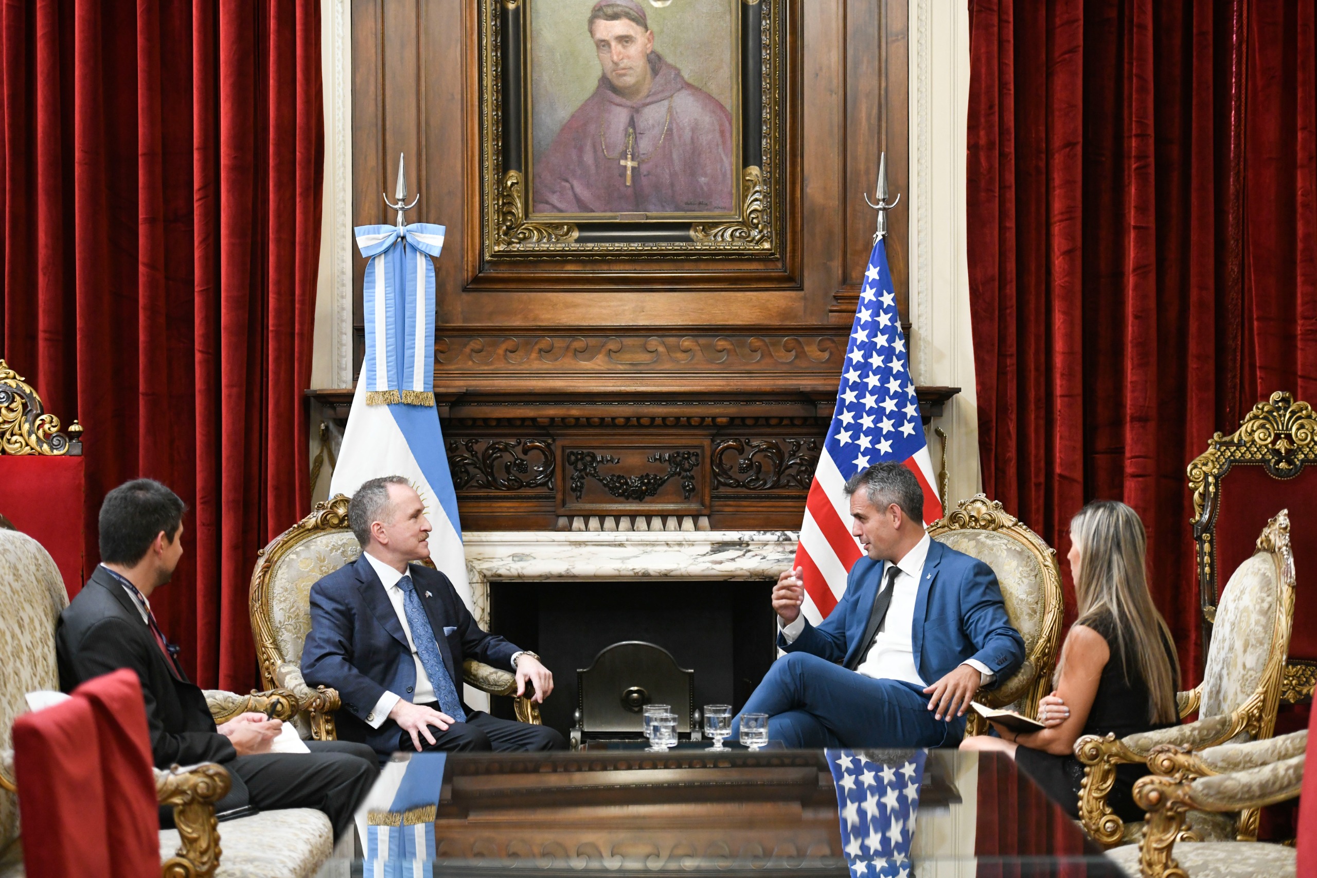 Galeria de imagenes de la noticia MARTÍN MENEM RECIBIÓ AL EMBAJADOR DE ESTADOS UNIDOS EN ARGENTINA