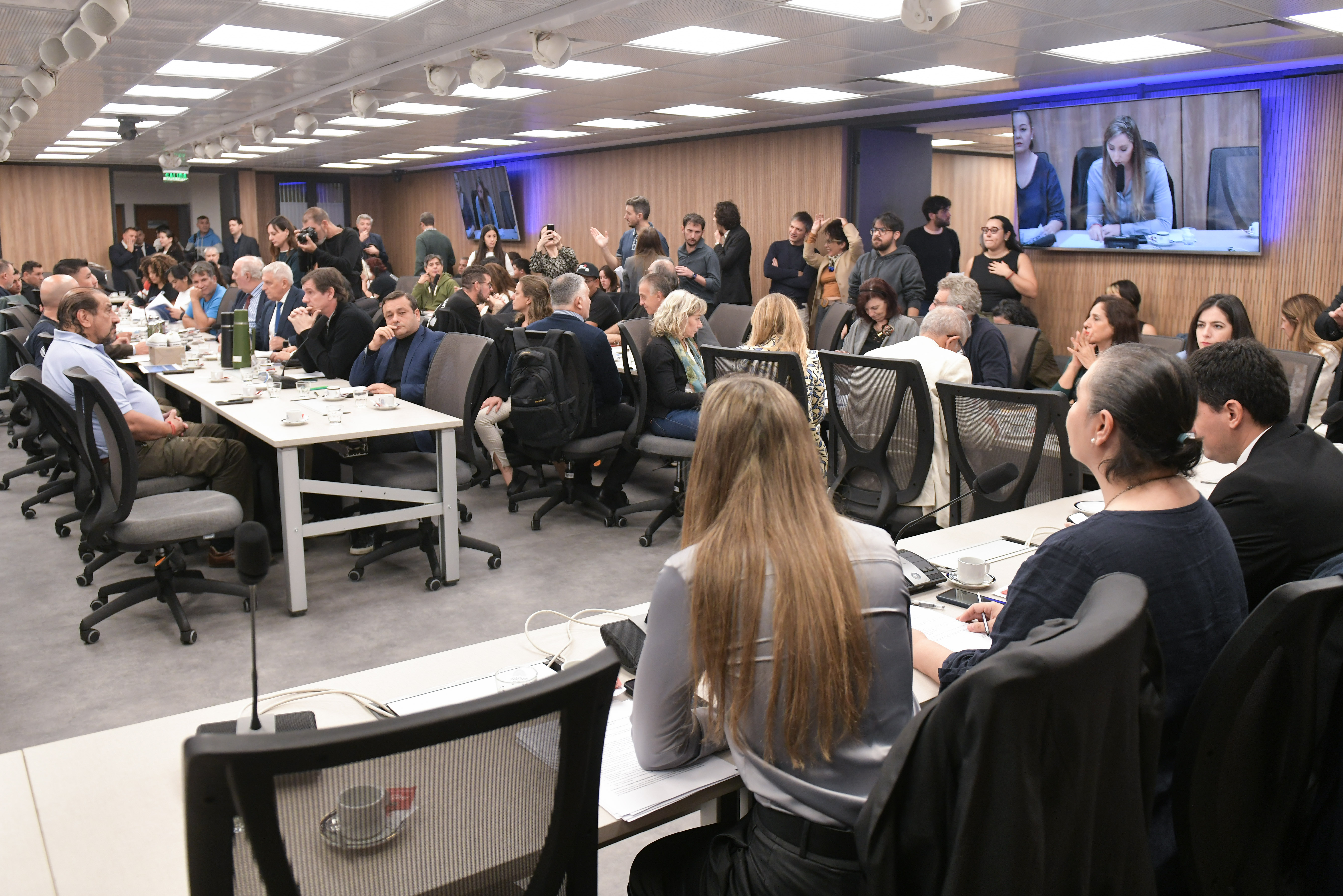 Galeria de imagenes de la noticia COMISIÓN DE ECONOMÍA RECIBIÓ A REFERENTES DE EMPRESAS Y TRABAJADORES PARA ANALIZAR LA SITUACIÓN DEL EMPLEO