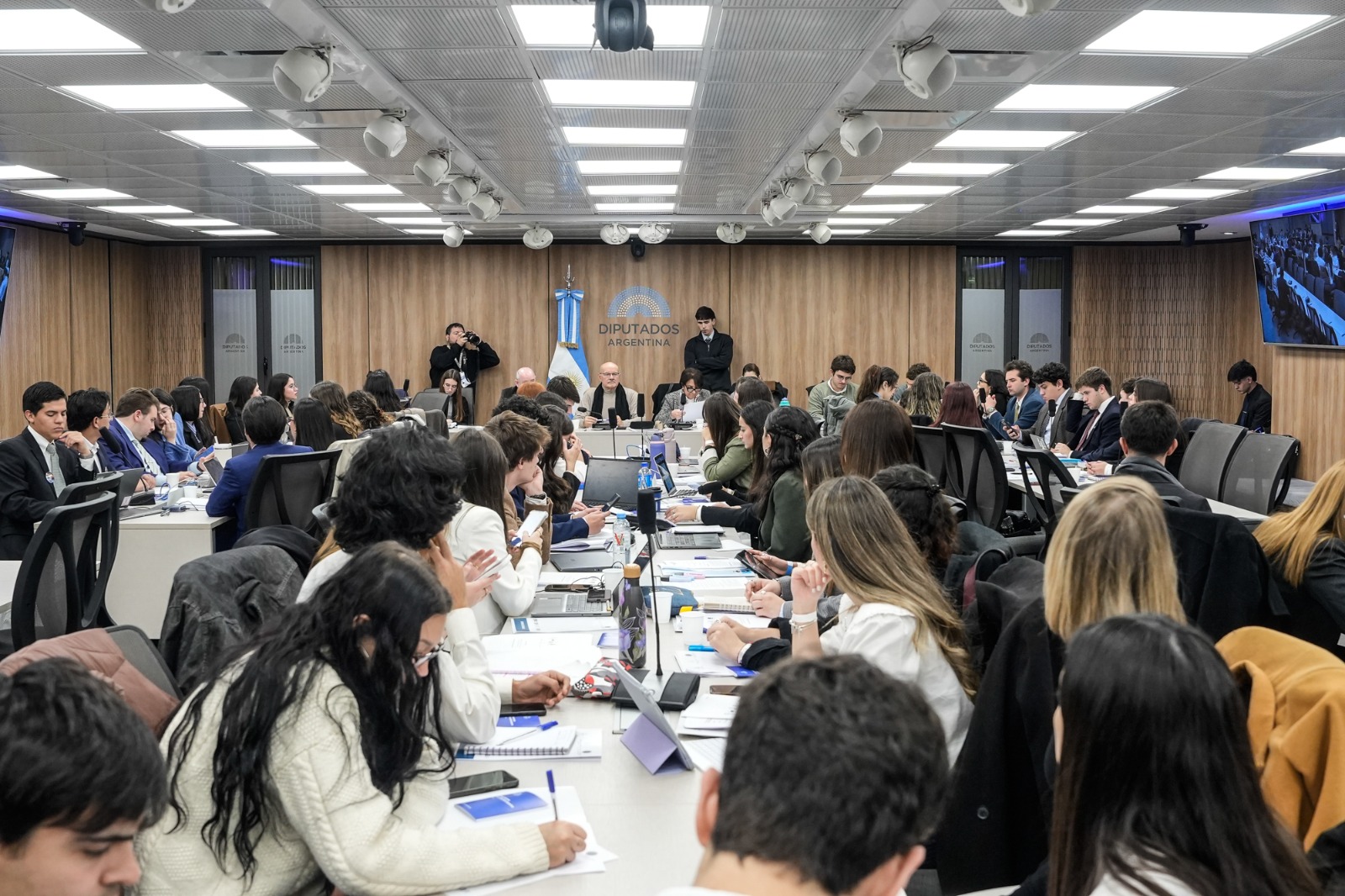 Galeria de imagenes de la noticia ESTUDIANTES UNIVERSITARIOS PARTICIPARON DE UNA NUEVA EDICIÓN DEL PROGRAMA “CAMBIO DE ROLES” 