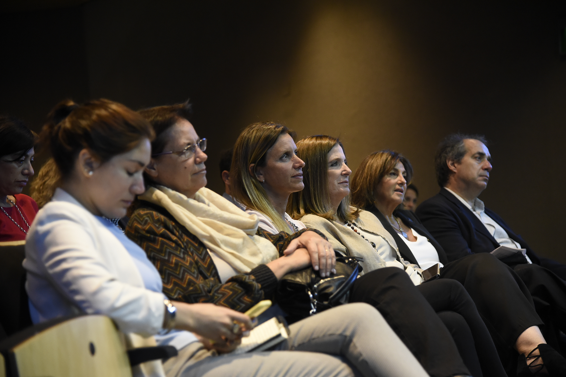 Galeria de imagenes de la noticia NIÑEZ SIN CUIDADOS PARENTALES: APORTES DESDE DIPUTADOS PARA MEJORAR EL RÉGIMEN DE ADOPCIÓN