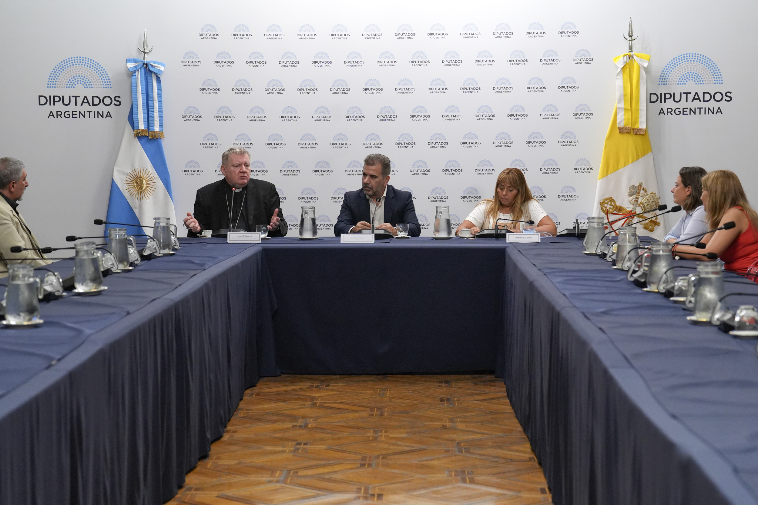 Galeria de imagenes de la noticia DIPUTADOS ENVÍAN MENSAJE DE “SOLIDARIDAD Y ACOMPAÑAMIENTO” AL PAPA FRANCISCO