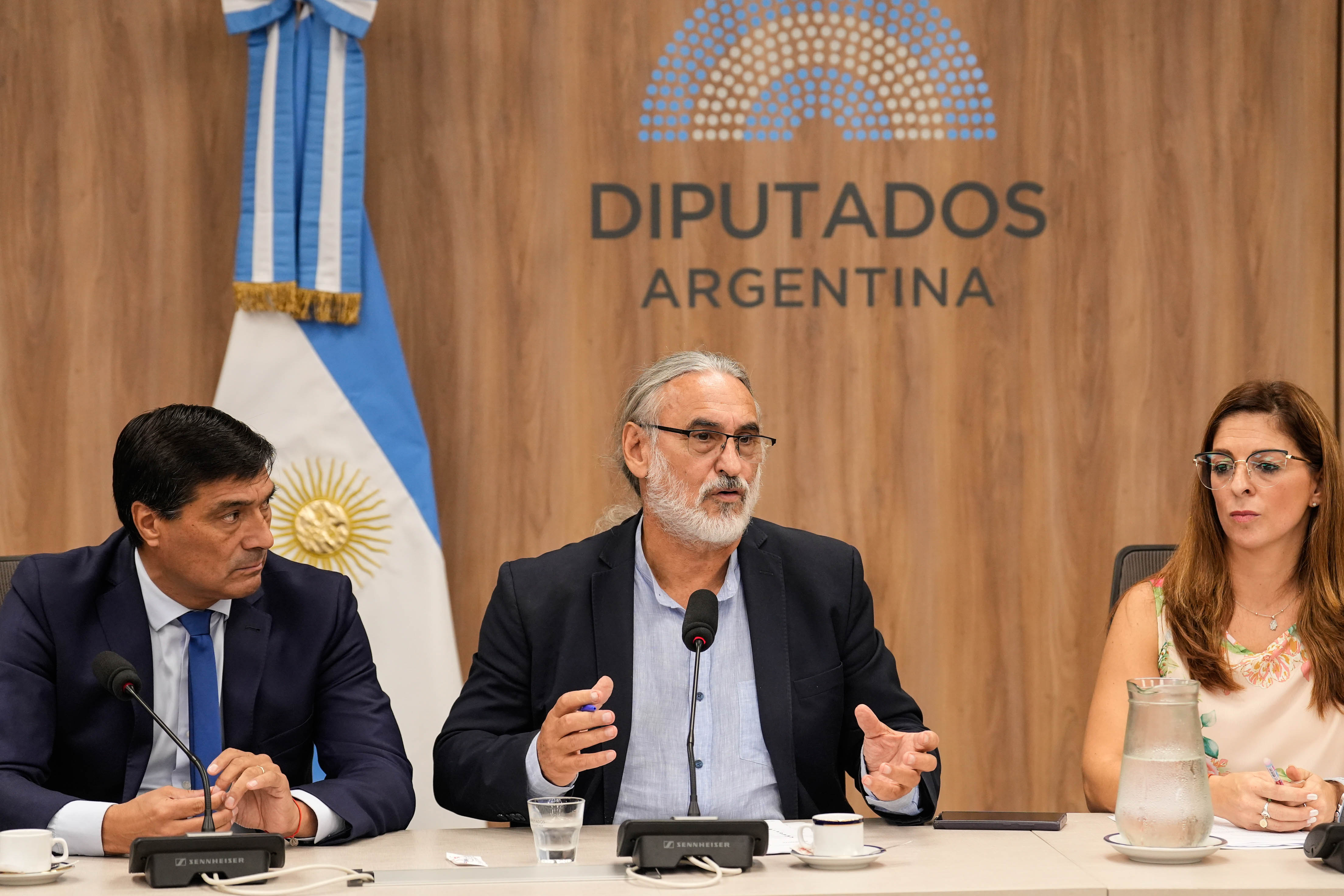 Galeria de imagenes de la noticia CONTINÚAN LAS REUNIONES CONSTITUTIVAS: DIPUTADOS CONFORMÓ OCHO NUEVAS COMISIONES