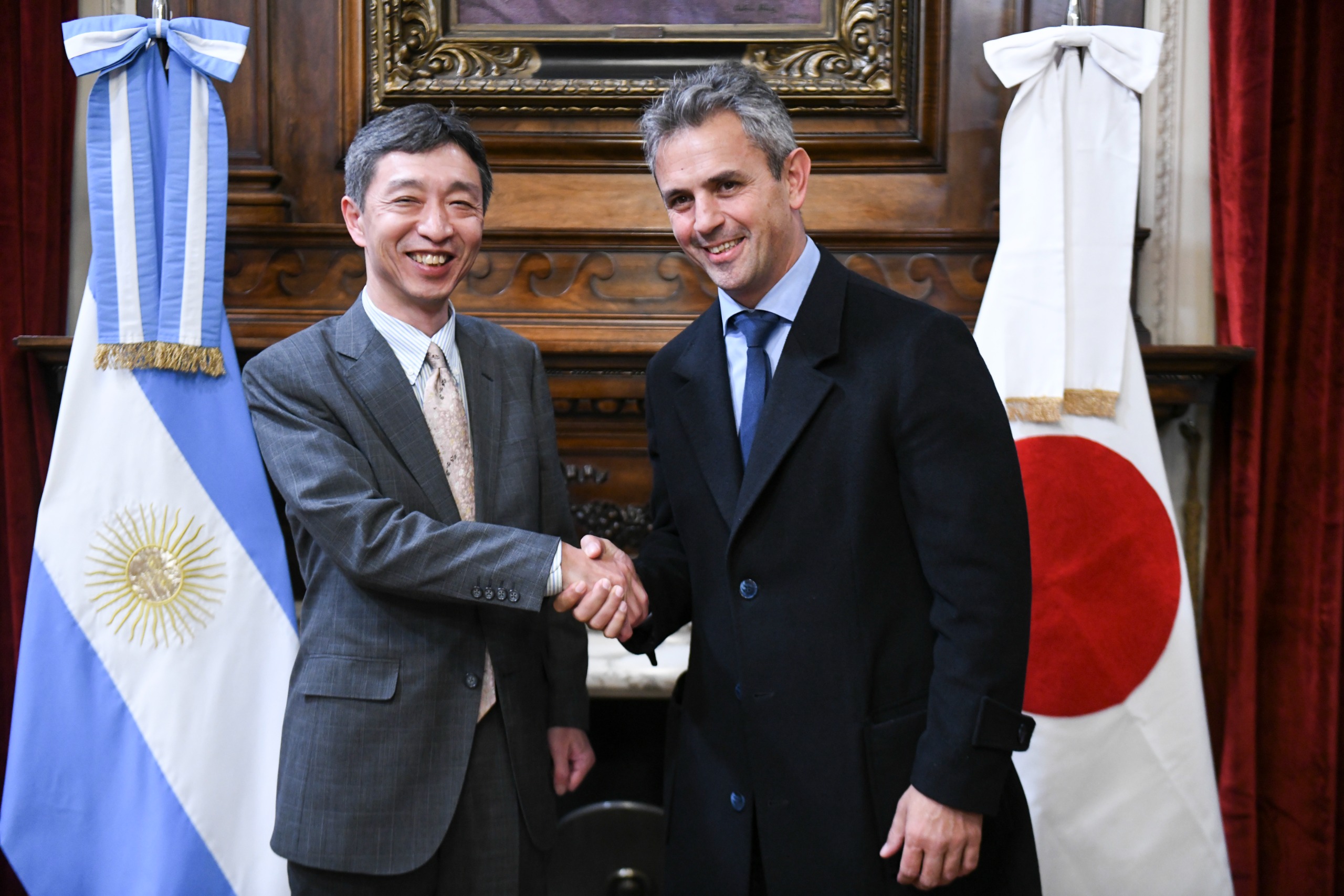 Galeria de imagenes de la noticia MARTÍN MENEM RECIBIÓ AL NUEVO EMBAJADOR DE JAPÓN PARA PROFUNDIZAR LA AGENDA BILATERAL