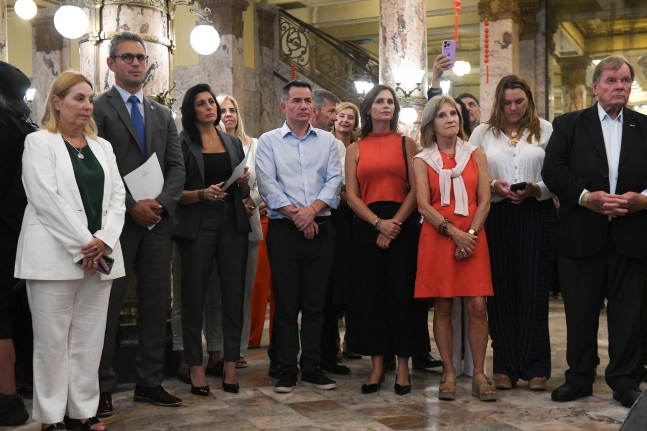 Galeria de imagenes de la noticia MARTIN MENEM Y WANG WEI ENCABEZARON LA CELEBRACIÓN DEL AÑO NUEVO CHINO EN EL EDIFICIO DEL MOLINO