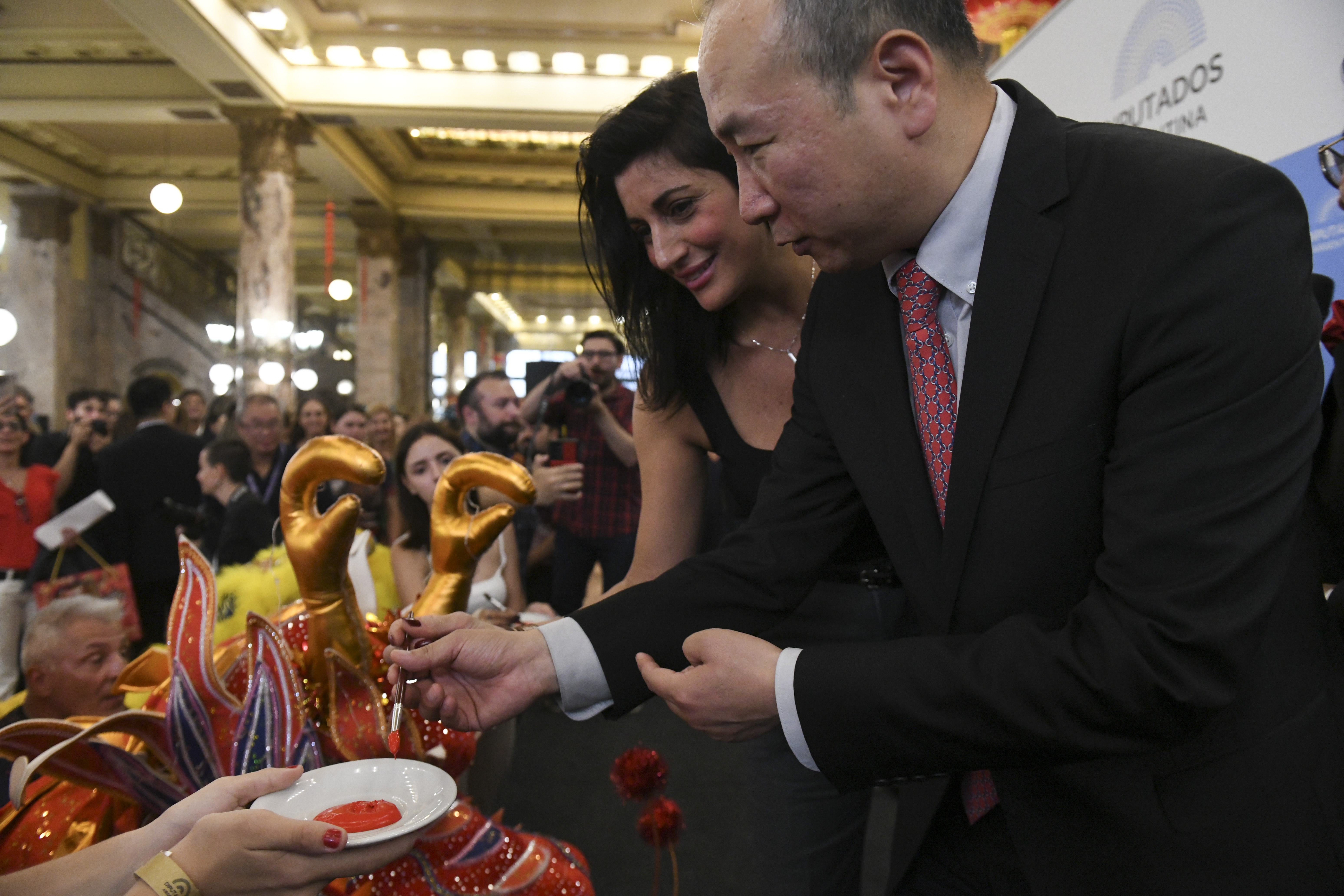 Galeria de imagenes de la noticia MARTIN MENEM Y WANG WEI ENCABEZARON LA CELEBRACIÓN DEL AÑO NUEVO CHINO EN EL EDIFICIO DEL MOLINO