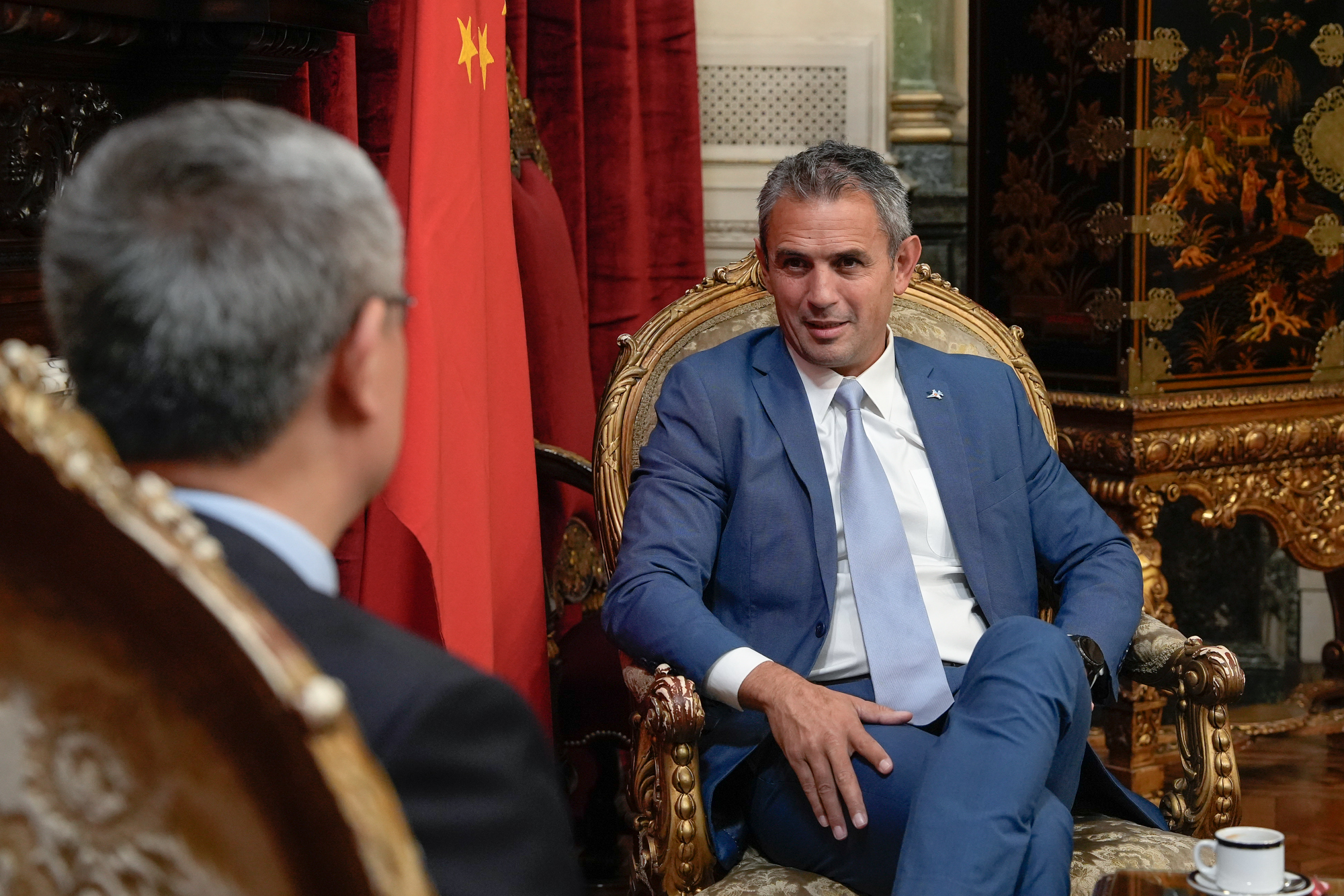 Galeria de imagenes de la noticia Martín Menem recibió a una delegación del gobierno de la República Popular China