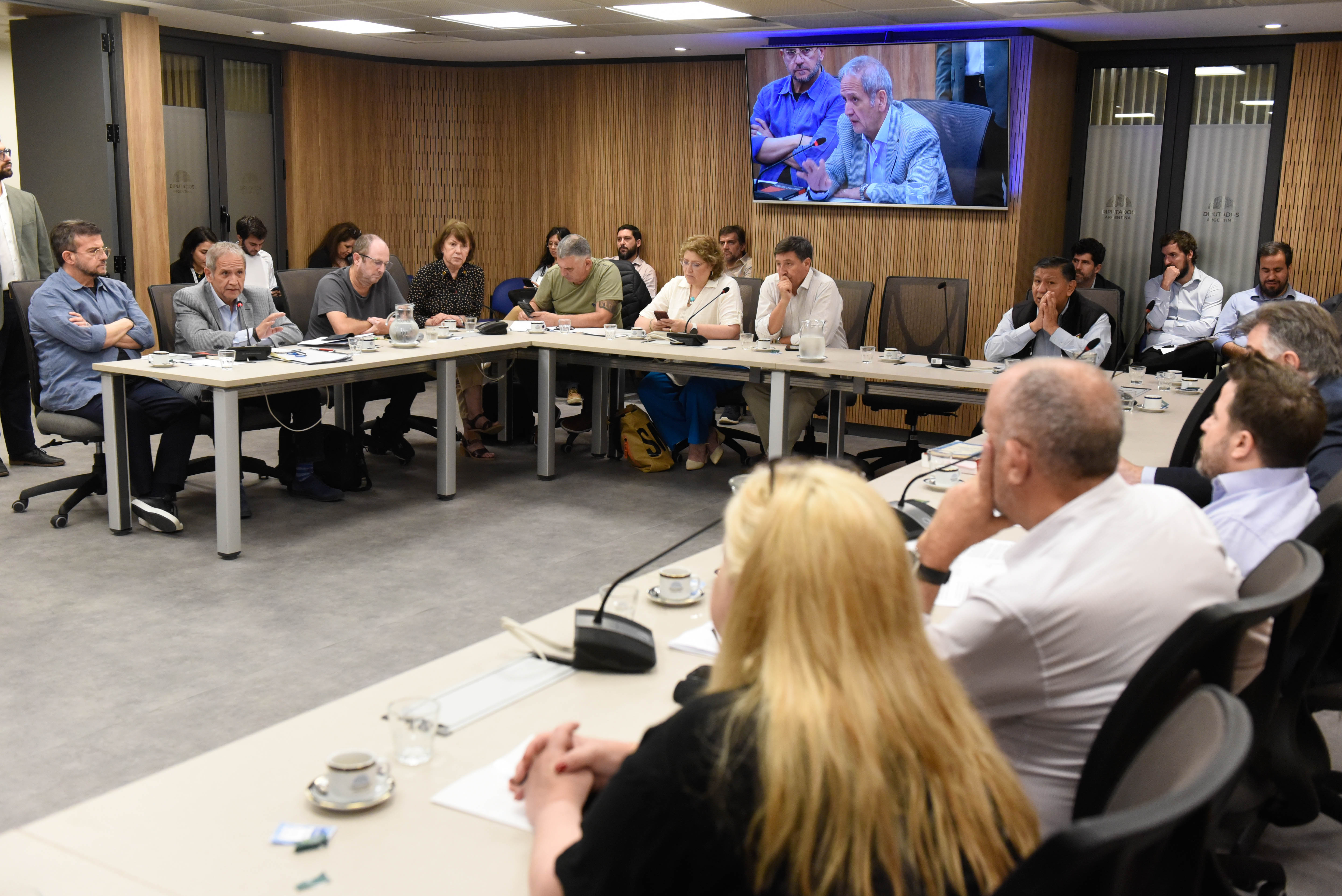 Galeria de imagenes de la noticia EN UNA NUEVA REUNIÓN, CONTINUÓ EL DEBATE PARA MODIFICAR LA LEY DE CONTRATO DE TRABAJO