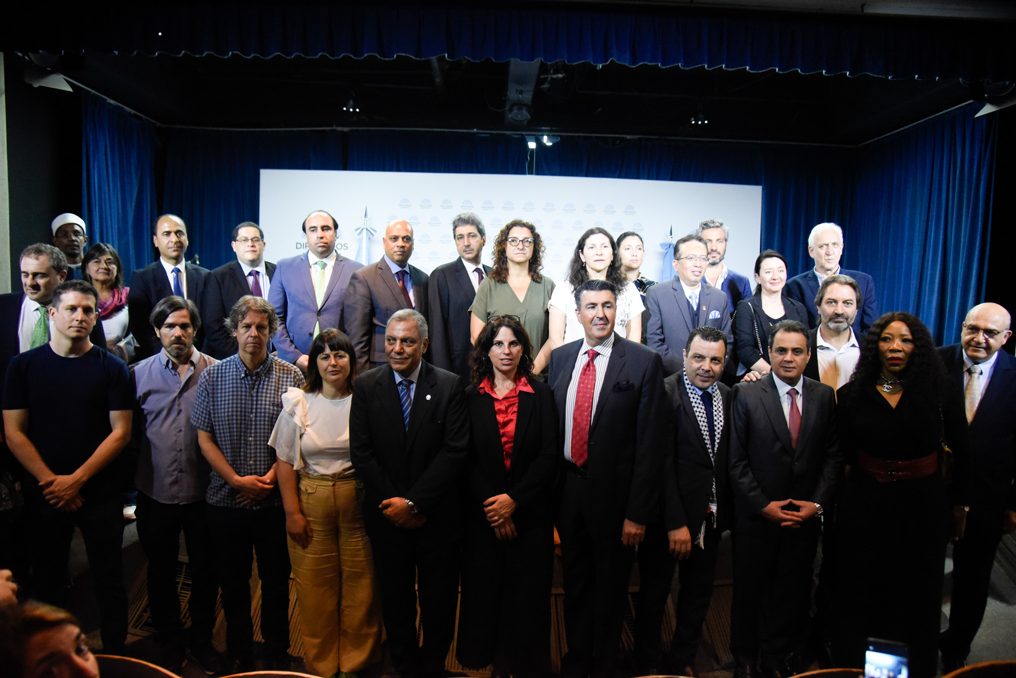 Galeria de imagenes de la noticia SE REALIZÓ EN DIPUTADOS UN CONVERSATORIO SOBRE LA SITUACIÓN HUMANITARIA EN PALESTINA