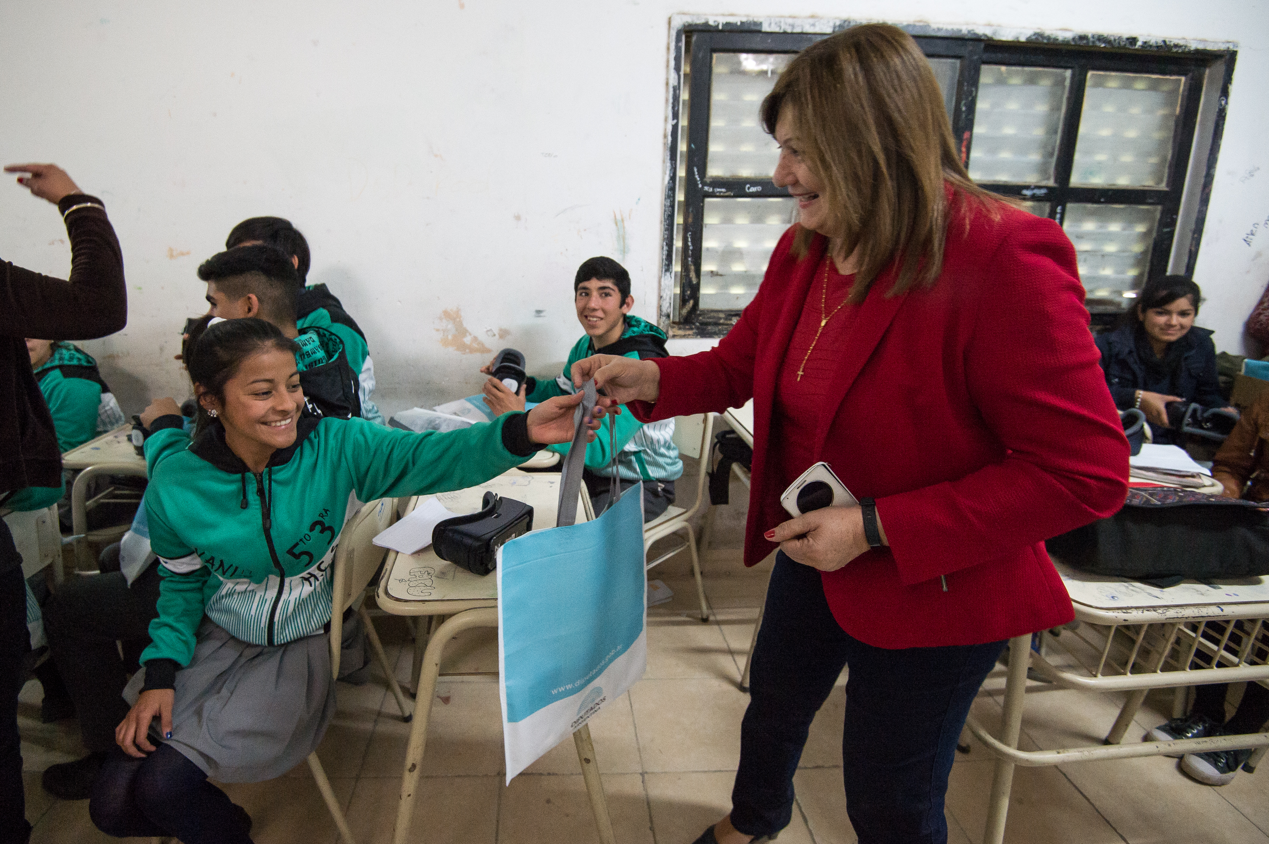 Galeria de imagenes de la noticia DIPUTADOS TE VISITA, UN PROGRAMA QUE ACERCA A ESTUDIANTES DE TODO EL PAÍS CON SUS REPRESENTANTES