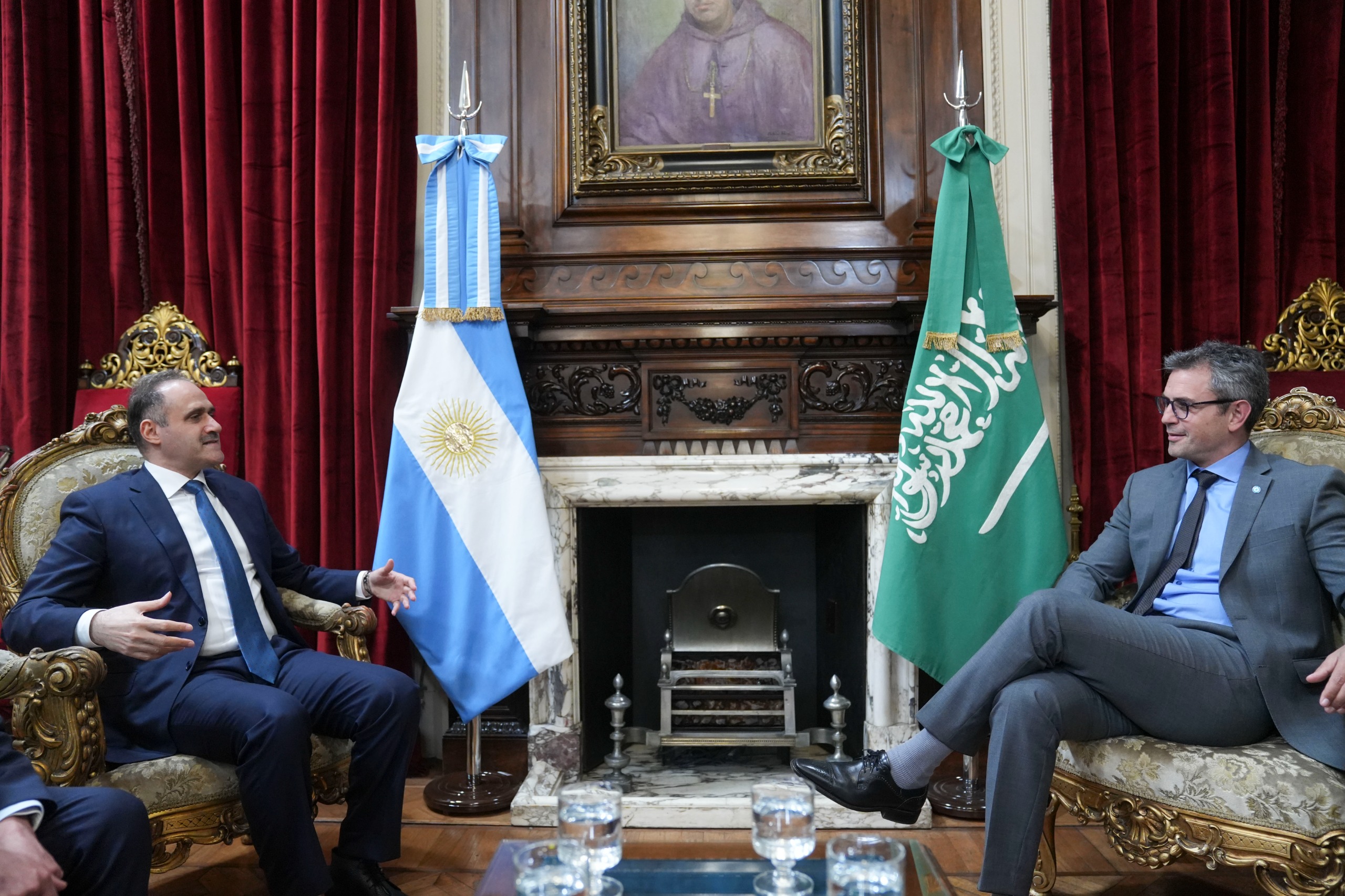 Galeria de imagenes de la noticia EL PRESIDENTE DE DIPUTADOS RECIBIÓ AL NUEVO EMBAJADOR DE ARABIA SAUDITA