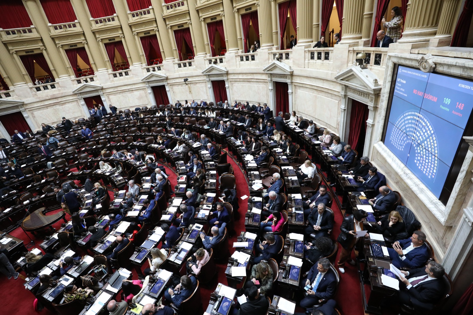 Galeria de imagenes de la noticia LA CÁMARA DE DIPUTADOS REALIZÓ MANIFESTACIONES EN MINORÍA