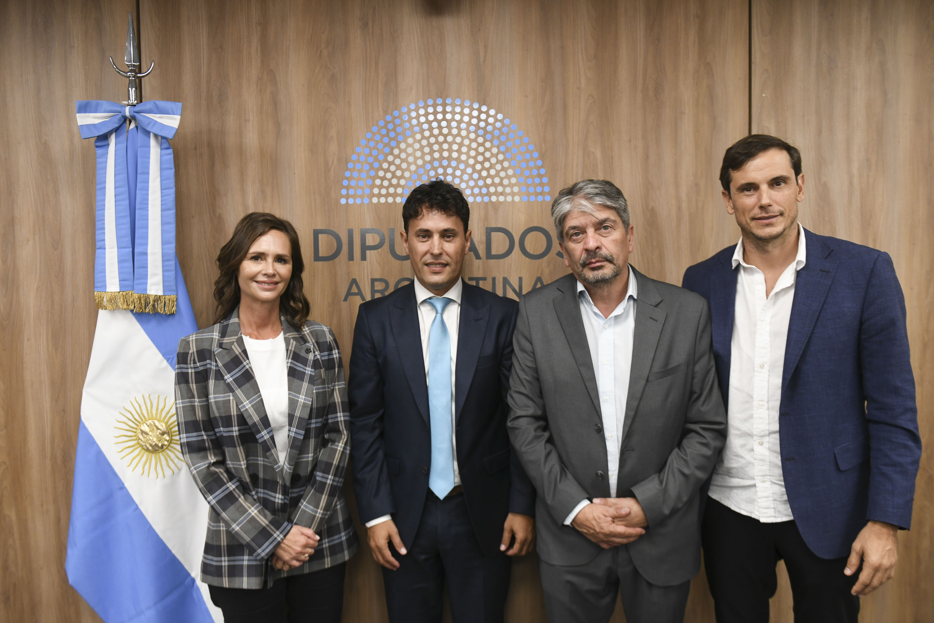 Galeria de imagenes de la noticia DIPUTADOS CONSTITUYEN OCHO NUEVAS COMISIONES