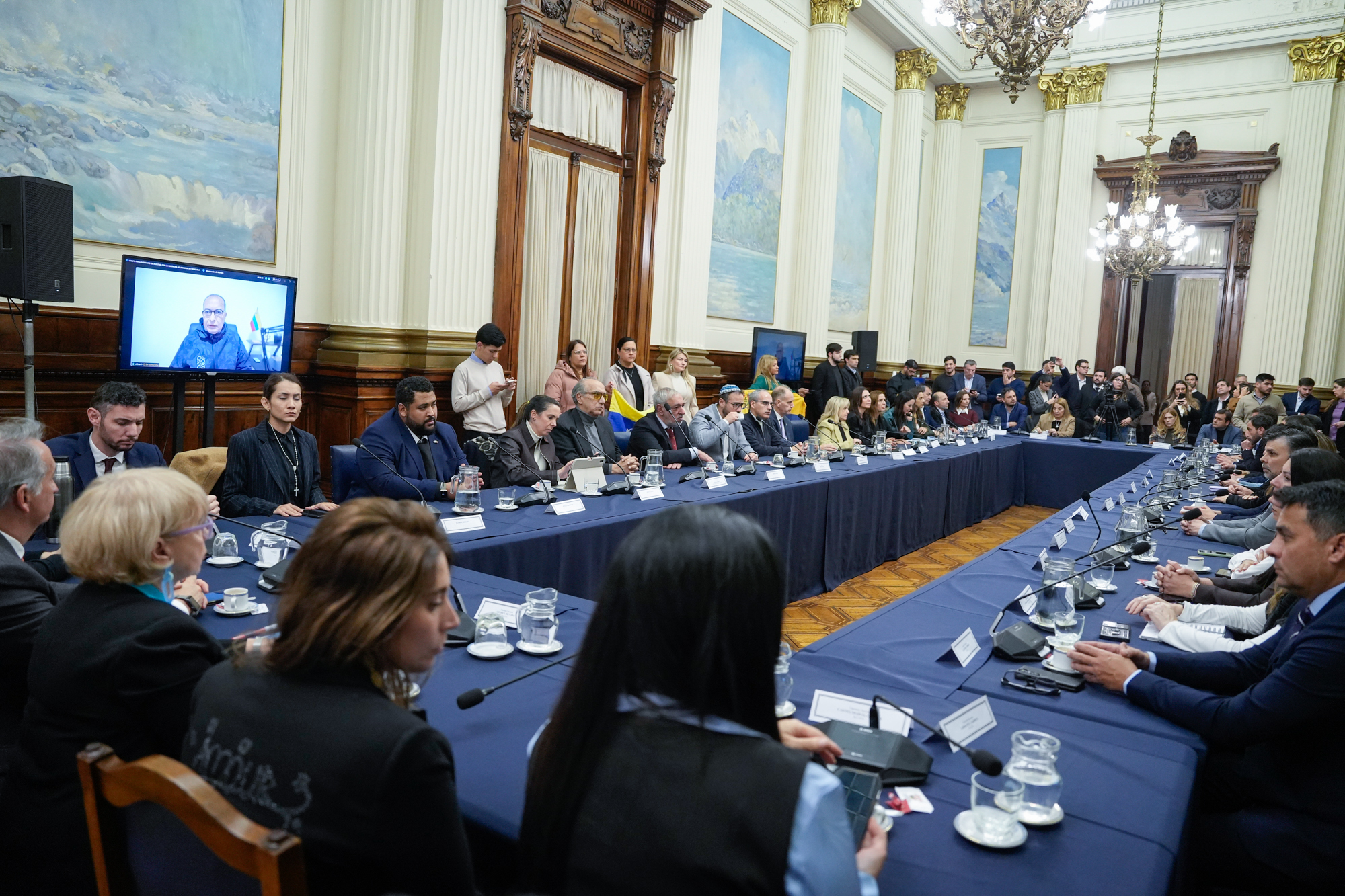 Galeria de imagenes de la noticia DIPUTADOS CONSTITUYERON EL GRUPO PARLAMENTARIO DE AMISTAD CON VENEZUELA Y EXPRESARON SOLIDARIDAD ANTE LA SITUACIÓN HUMANITARIA