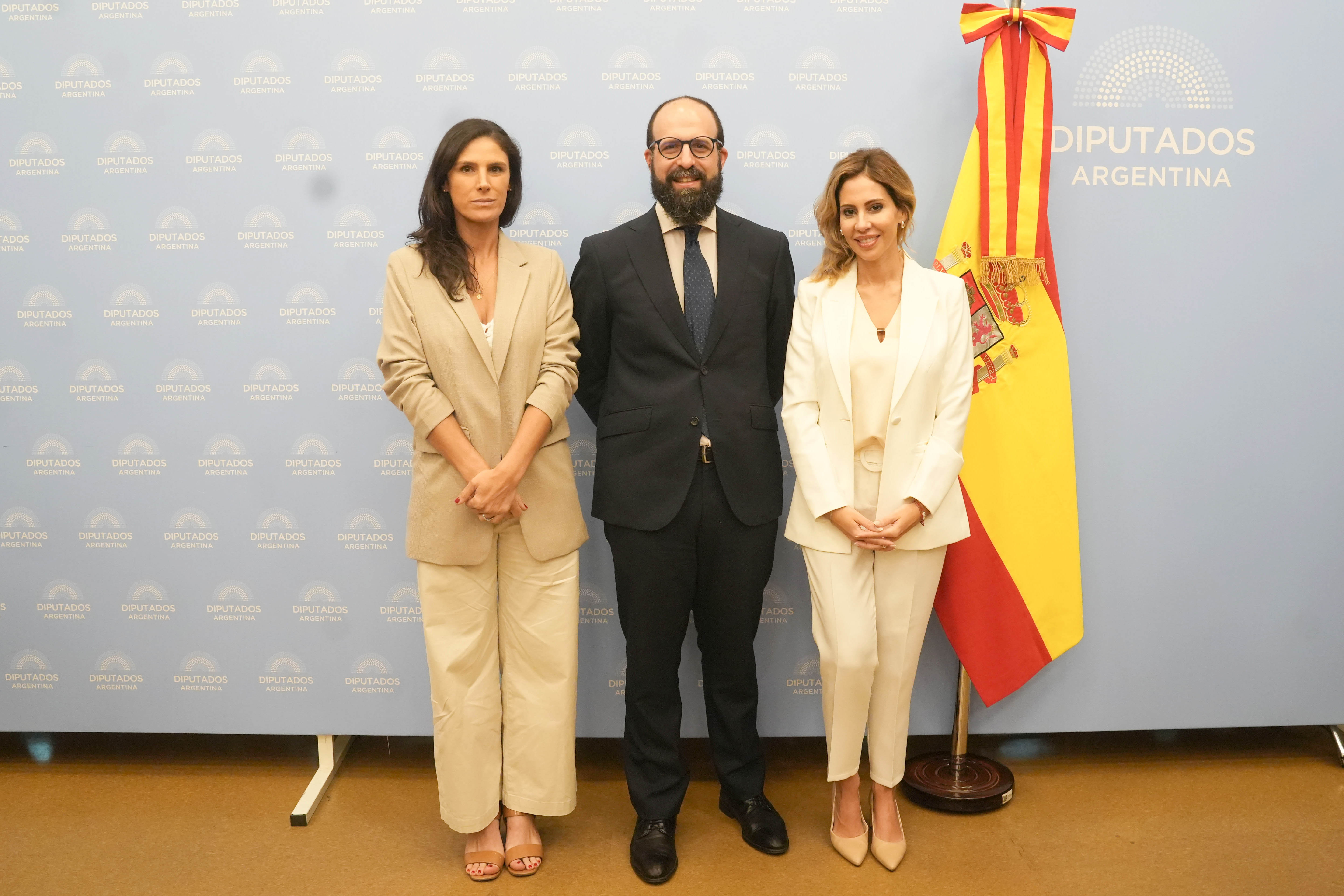 Galeria de imagenes de la noticia LA DIPUTADA NACIONAL DE LLA ROMINA DIEZ PRESIDIRÁ EL GPA CON ESPAÑA