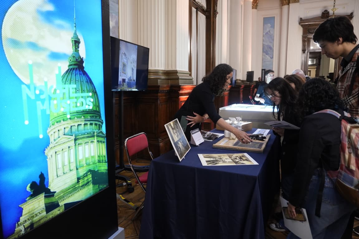 Galeria de imagenes de la noticia EL CONGRESO ABRIÓ SUS PUERTAS EN UNA NUEVA EDICIÓN DE LA NOCHE DE LOS MUSEOS