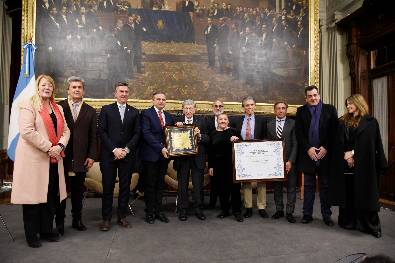 Galeria de imagenes de la noticia LUIS LANDRISCINA: “AGRADEZCO Y VALORO ESTA DISTINCIÓN, ES UNA CARICIA AL ALMA”