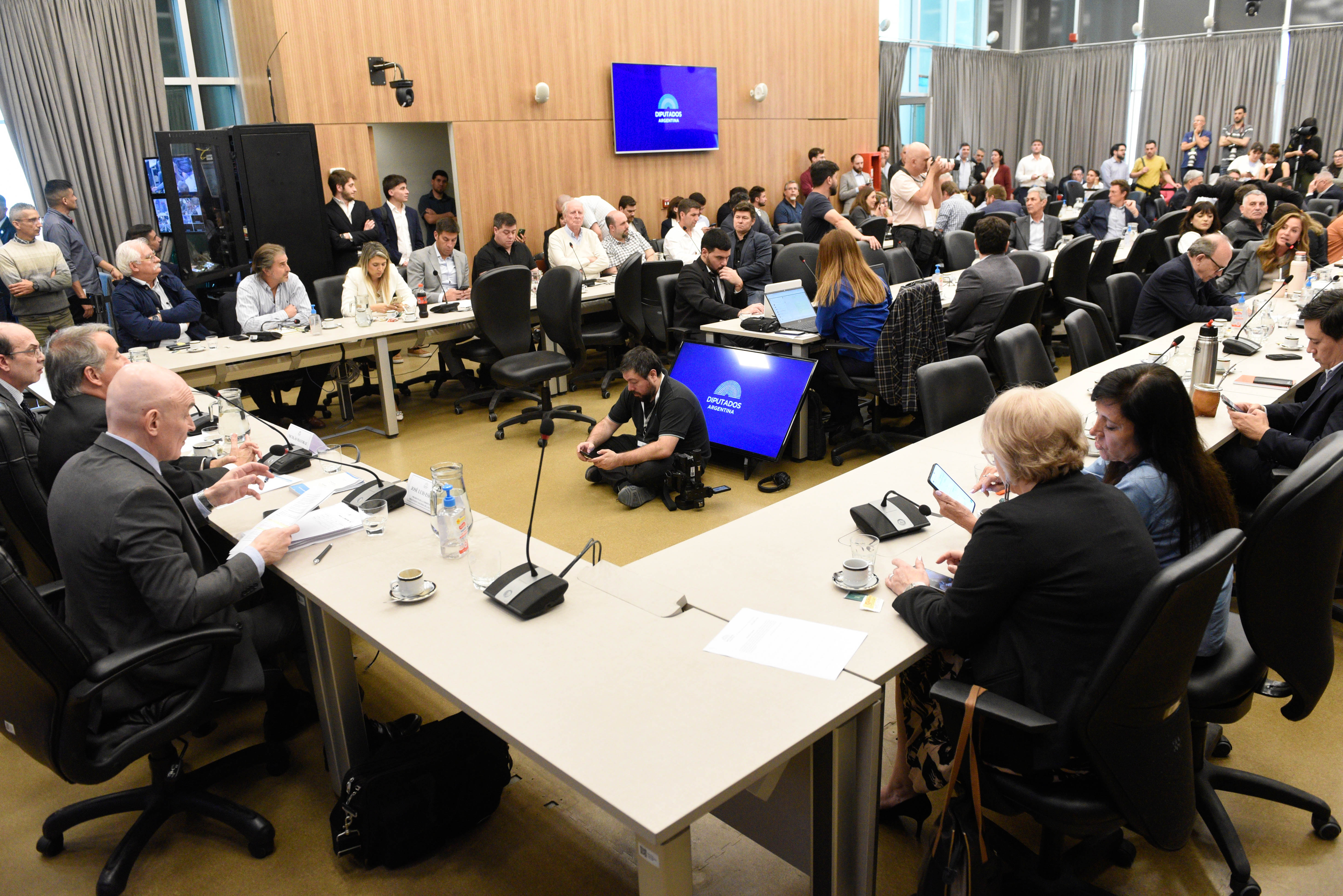 Galeria de imagenes de la noticia LA MINISTRA BULLRICH DEFENDIÓ EL PRESUPUESTO 2025: “ESTAMOS IMPULSANDO UN CAMBIO DE PARADIGMA EN LA SEGURIDAD”