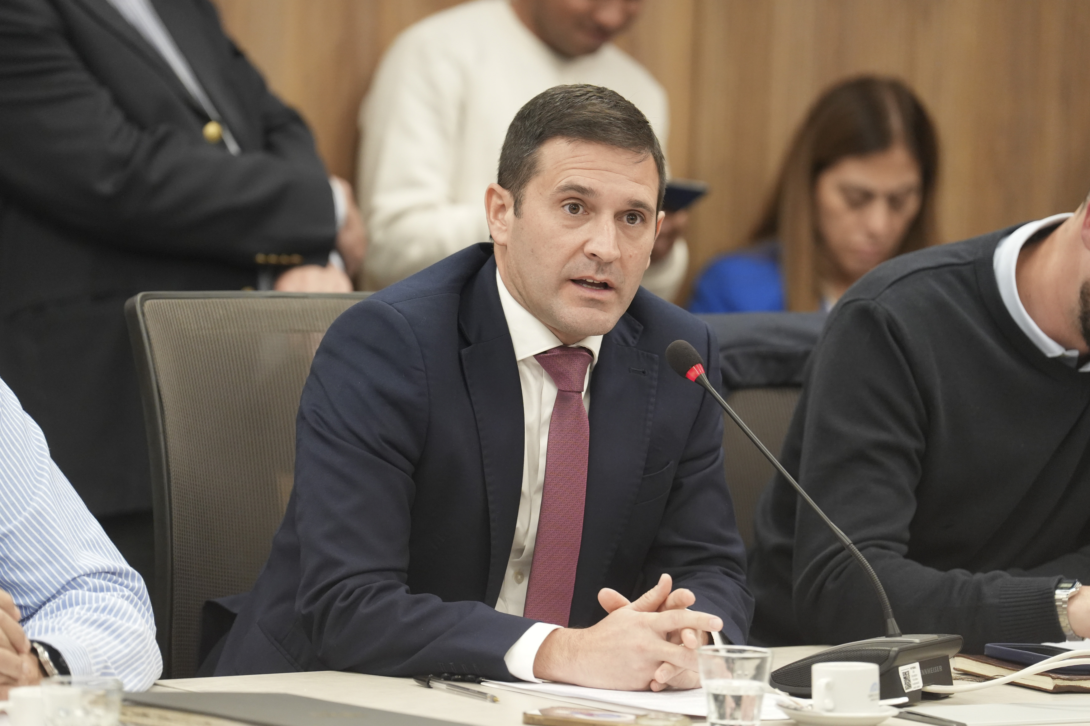 Galeria de imagenes de la noticia DEFENSA APROBÓ OTORGAR LA MEDALLA “LA NACIÓN ARGENTINA AL VALOR EN COMBATE” AL BRIGADIER JORGE MARTÍNEZ