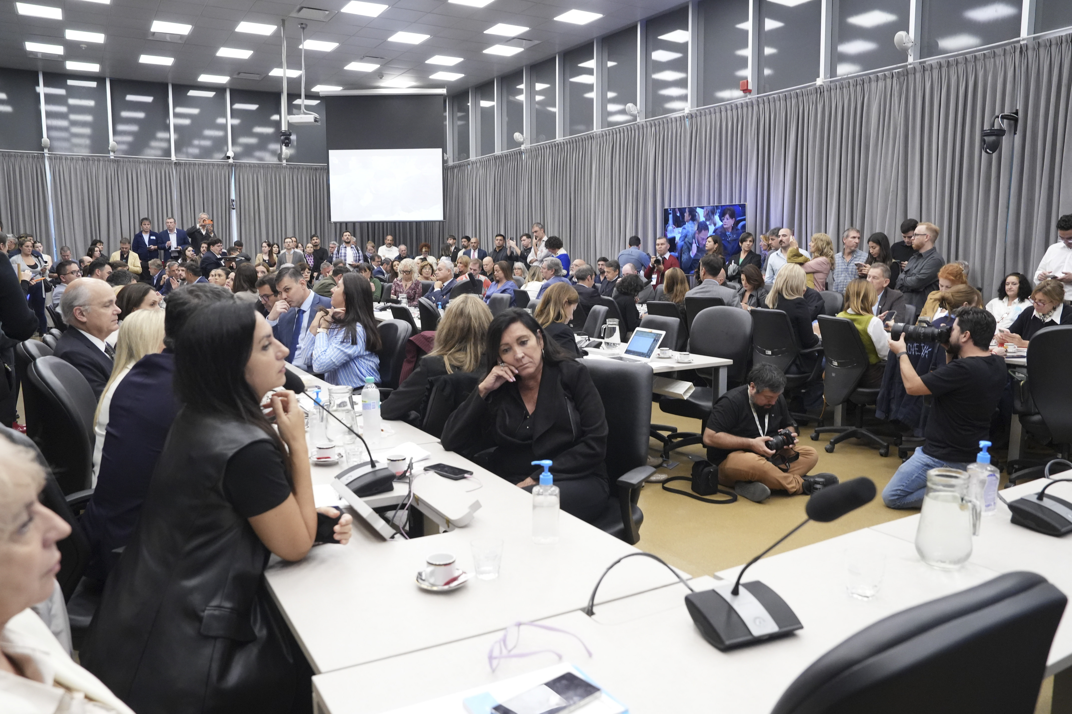 Galeria de imagenes de la noticia LA MODIFICACIÓN DE LA LEY DE GLACIARES OBTUVO DICTAMEN Y SERÁ DEBATIDA MAÑANA EN EL RECINTO