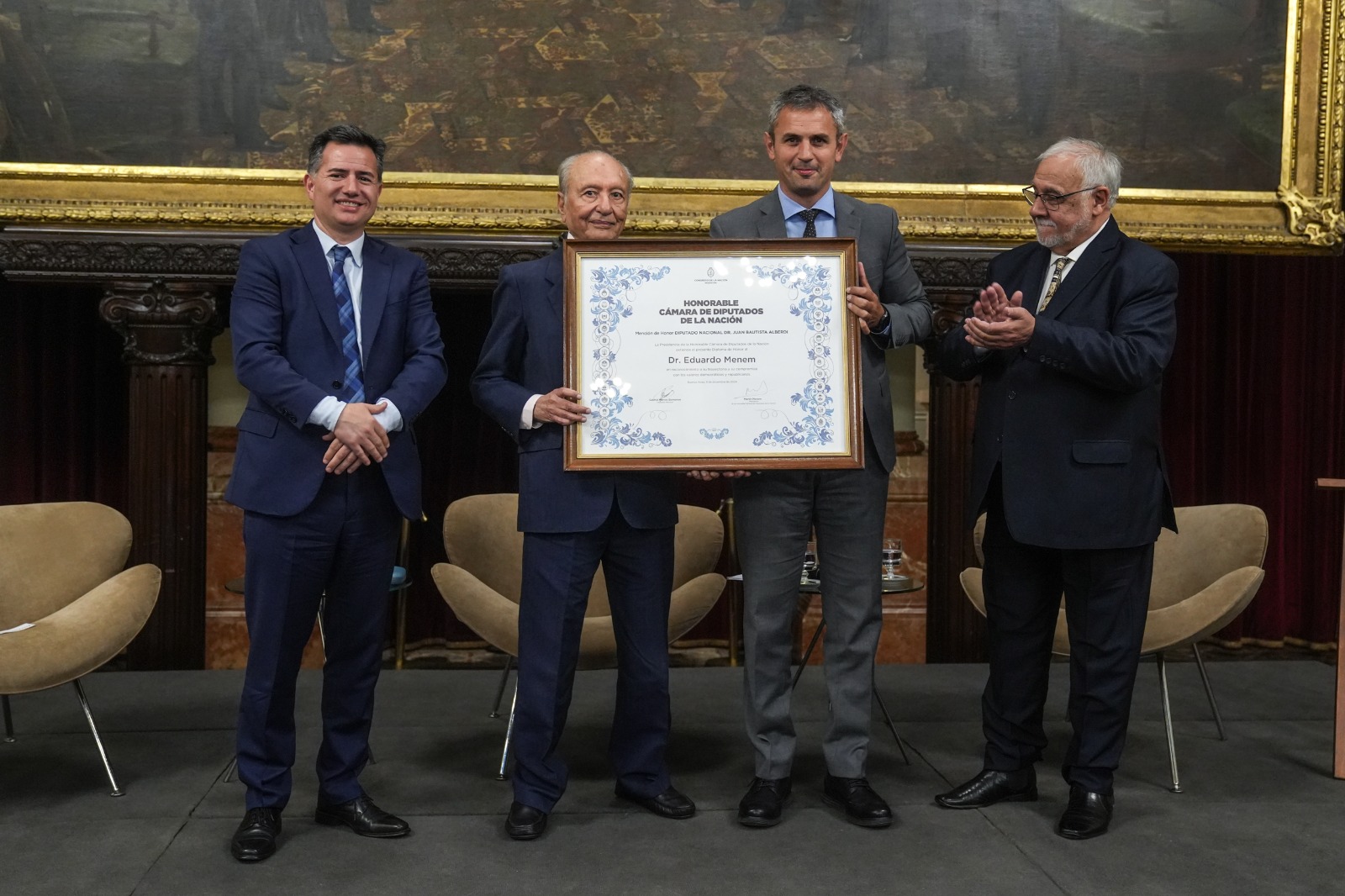 Galeria de imagenes de la noticia DIPUTADOS RECONOCIÓ A EDUARDO MENEM CON LA MENCIÓN DE HONOR “DR. JUAN BAUTISTA ALBERDI”