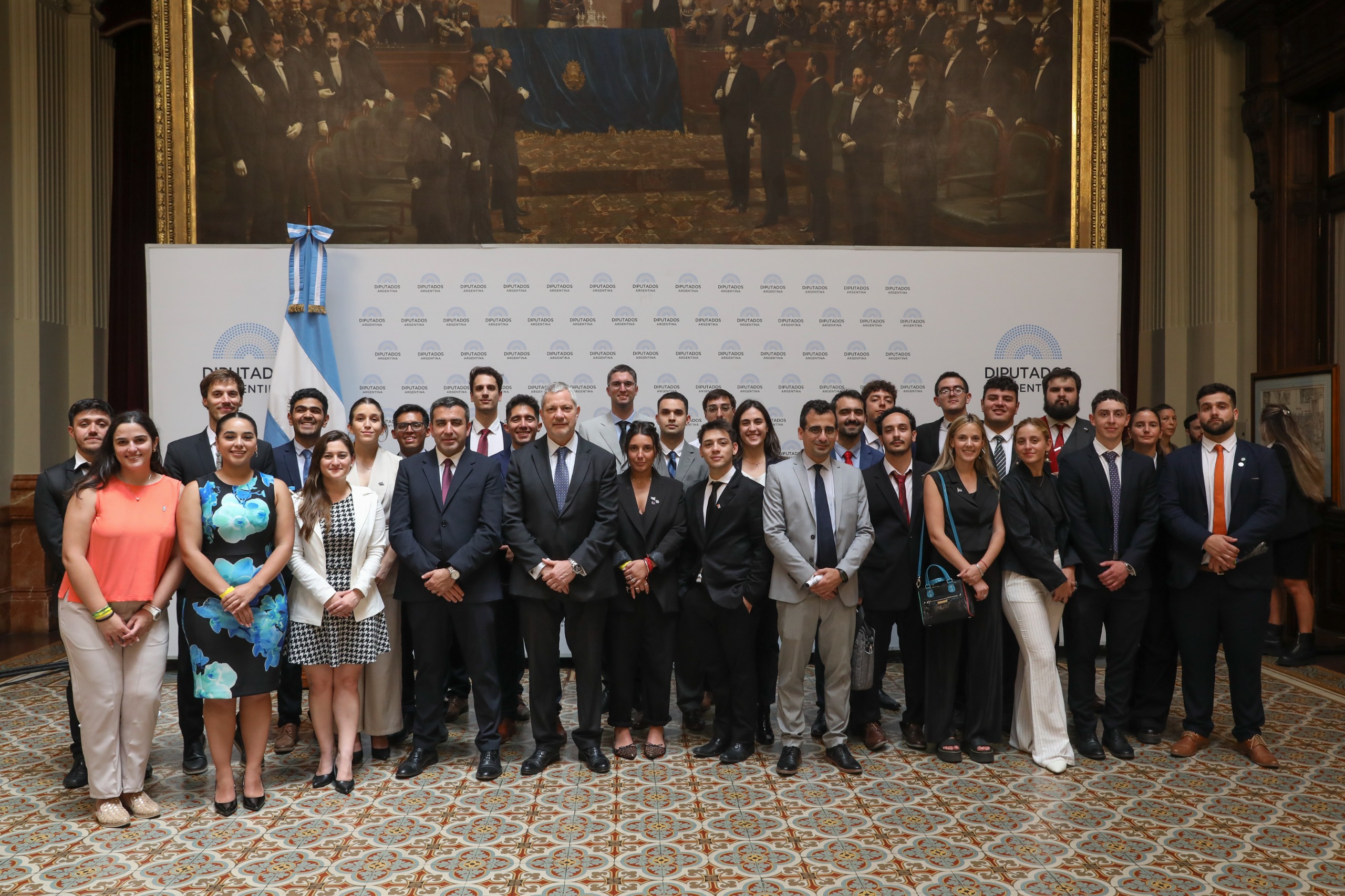 Galeria de imagenes de la noticia JÓVENES DEL PROGRAMA PAÍS FEDERAL VISITARON EL CONGRESO DE LA NACIÓN