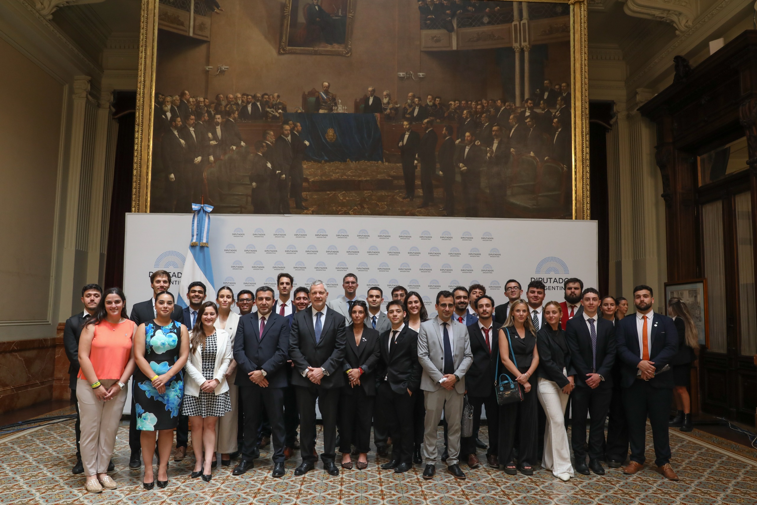 Galeria de imagenes de la noticia JÓVENES DEL PROGRAMA PAÍS FEDERAL VISITARON EL CONGRESO DE LA NACIÓN