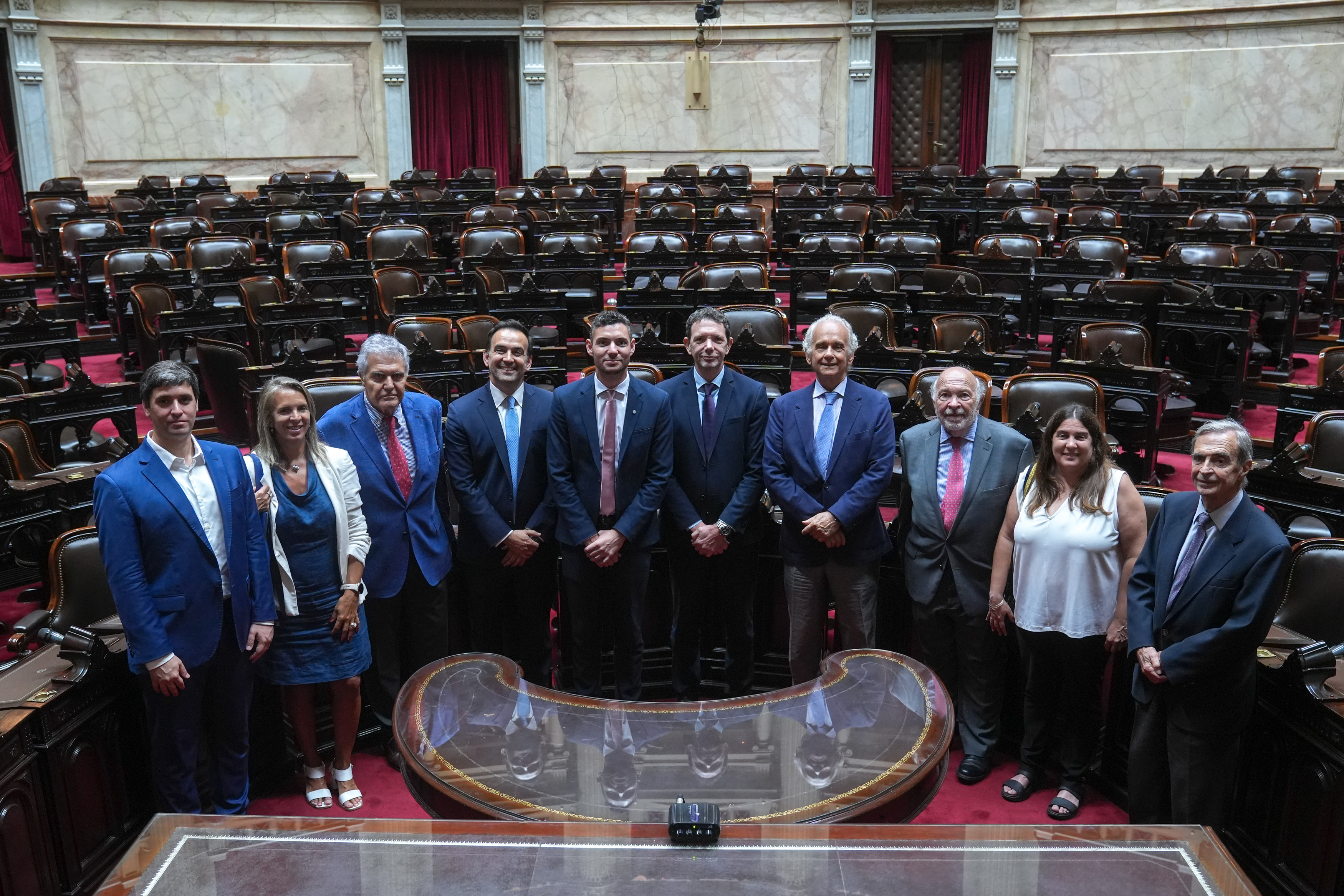 Galeria de imagenes de la noticia DIPUTADOS RECONOCIÓ A LA FUNDACIÓN UNIVERSITARIA RÍO DE LA PLATA CON LA MENCIÓN DE HONOR “DR. JUAN BAUTISTA ALBERDI”