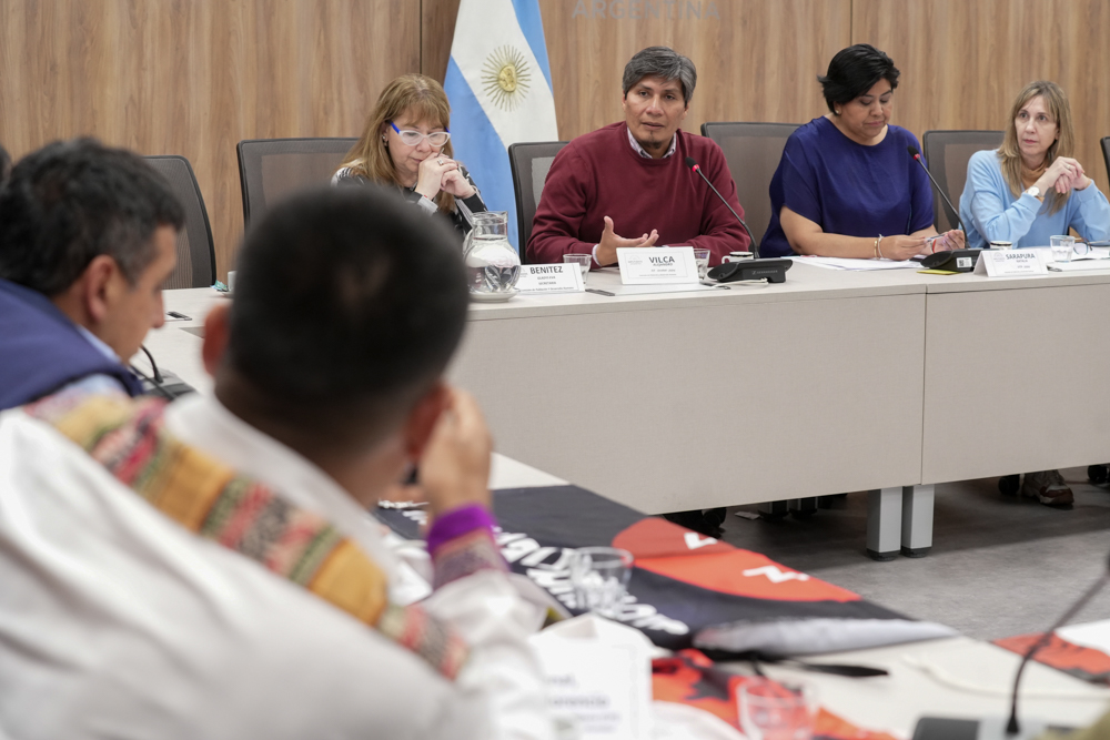 Galeria de imagenes de la noticia LA COMISIÓN DE POBLACIÓN Y DESARROLLO URBANO RECIBIÓ AL CONSEJO DE PARTICIPACIÓN INDÍGENA  