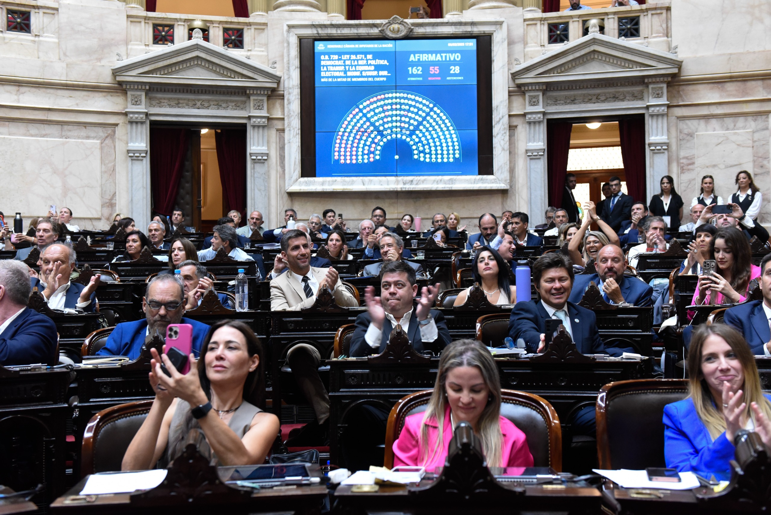 Galeria de imagenes de la noticia LA CÁMARA DE DIPUTADOS DIO MEDIA SANCIÓN AL PROYECTO QUE SUSPENDE LAS PASO EN 2025