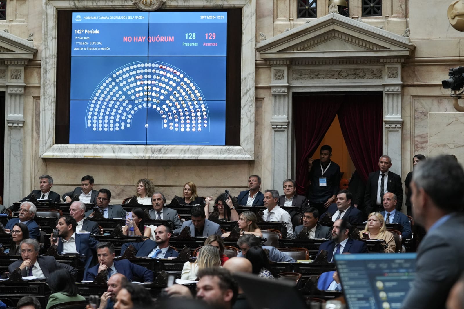 Galeria de imagenes de la noticia POR FALTA DE QUÓRUM, DIPUTADOS REALIZÓ EXPRESIONES EN MINORÍA