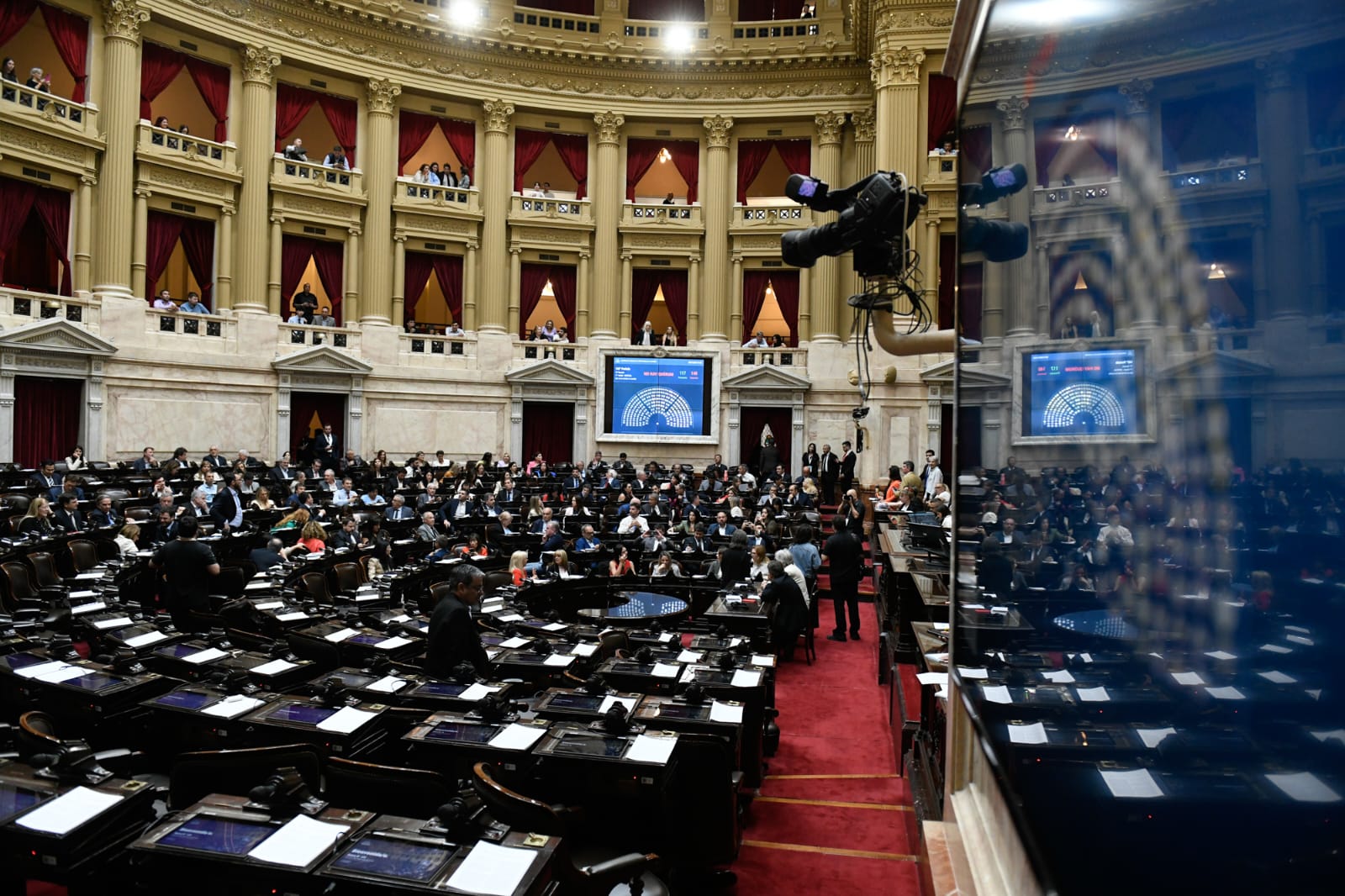 Galeria de imagenes de la noticia POR FALTA DE QUÓRUM, DIPUTADOS REALIZÓ EXPRESIONES EN MINORÍA