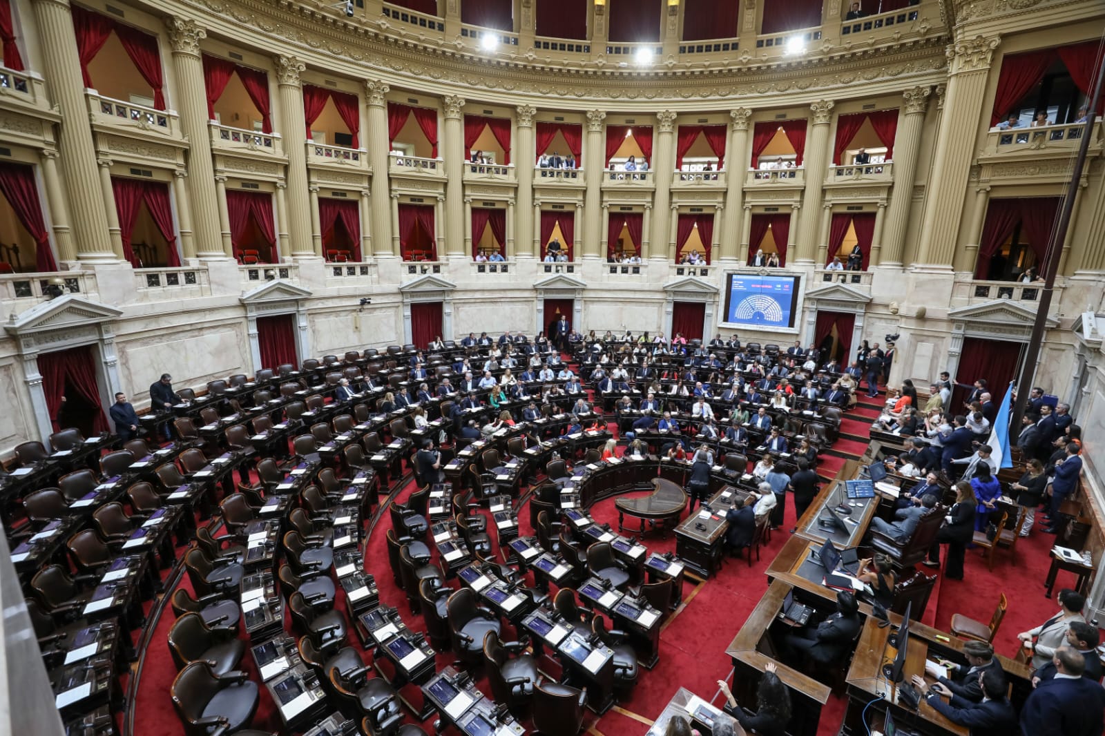 Galeria de imagenes de la noticia POR FALTA DE QUÓRUM, DIPUTADOS REALIZÓ EXPRESIONES EN MINORÍA