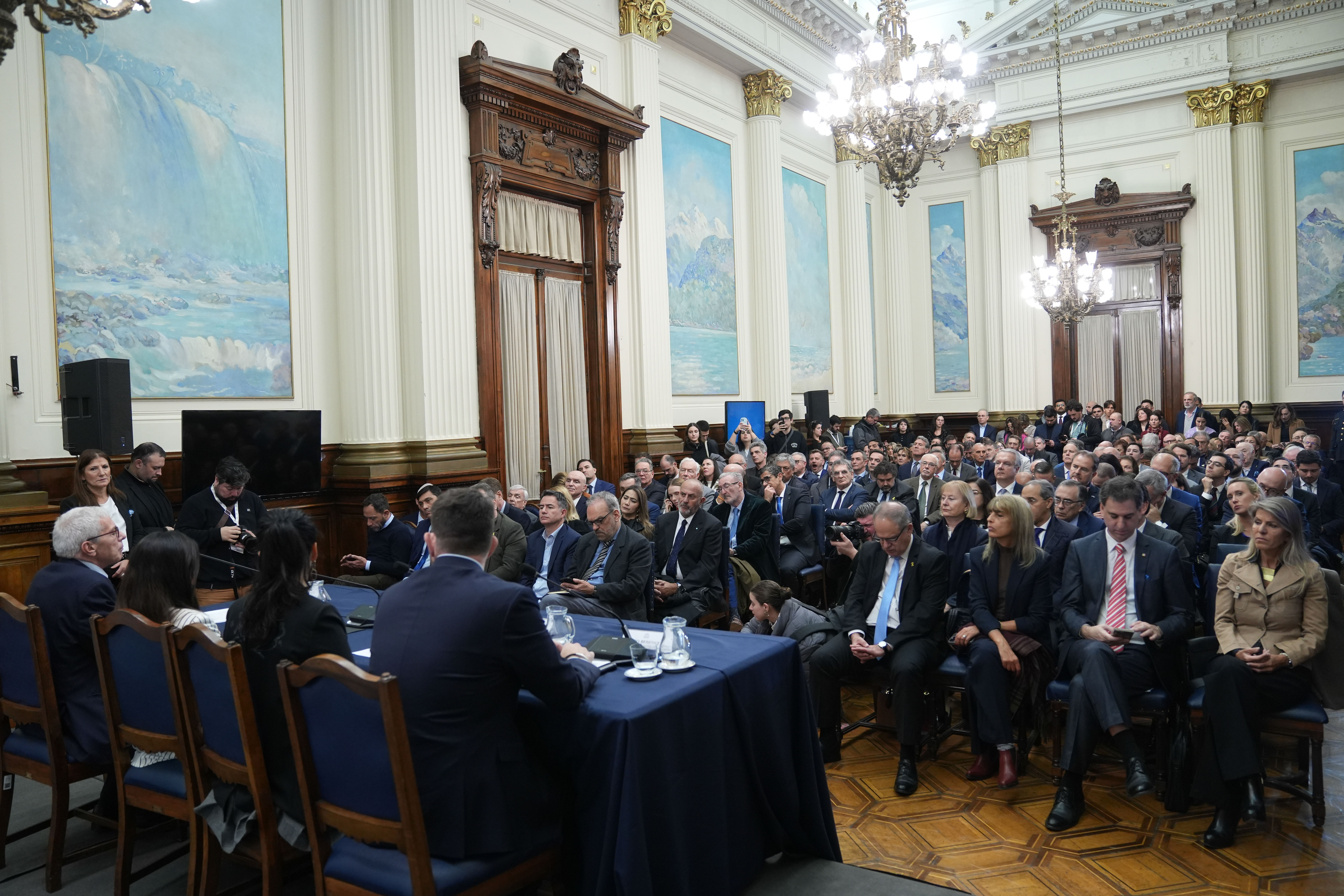 Galeria de imagenes de la noticia ACTO EN CONMEMORACIÓN POR EL 31° ANIVERSARIO DEL ATENTADO PERPETRADO CONTRA LA SEDE DE LA AMIA