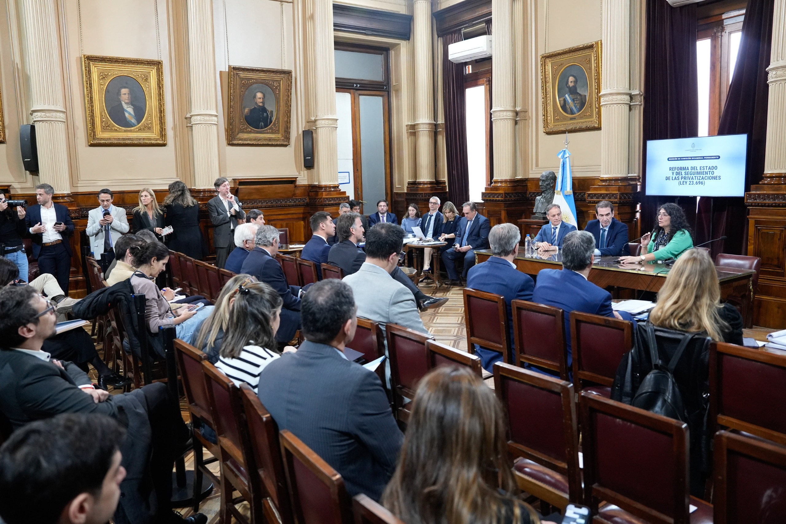 Galeria de imagenes de la noticia CONTINUÓ LA CONSTITUCIÓN DE COMISIONES BICAMERALES