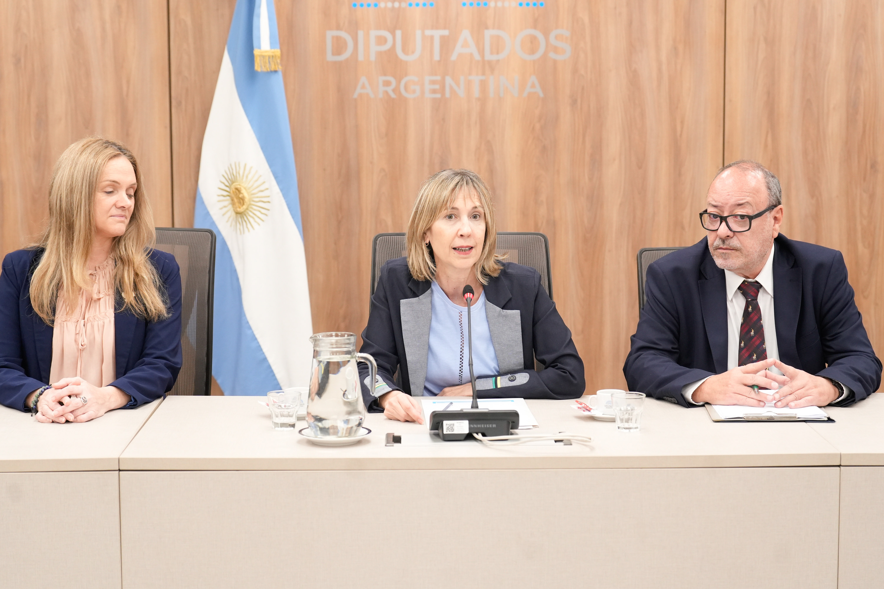 Galeria de imagenes de la noticia SE CONSTITUYÓ LA COMISIÓN DE SEGURIDAD INTERIOR