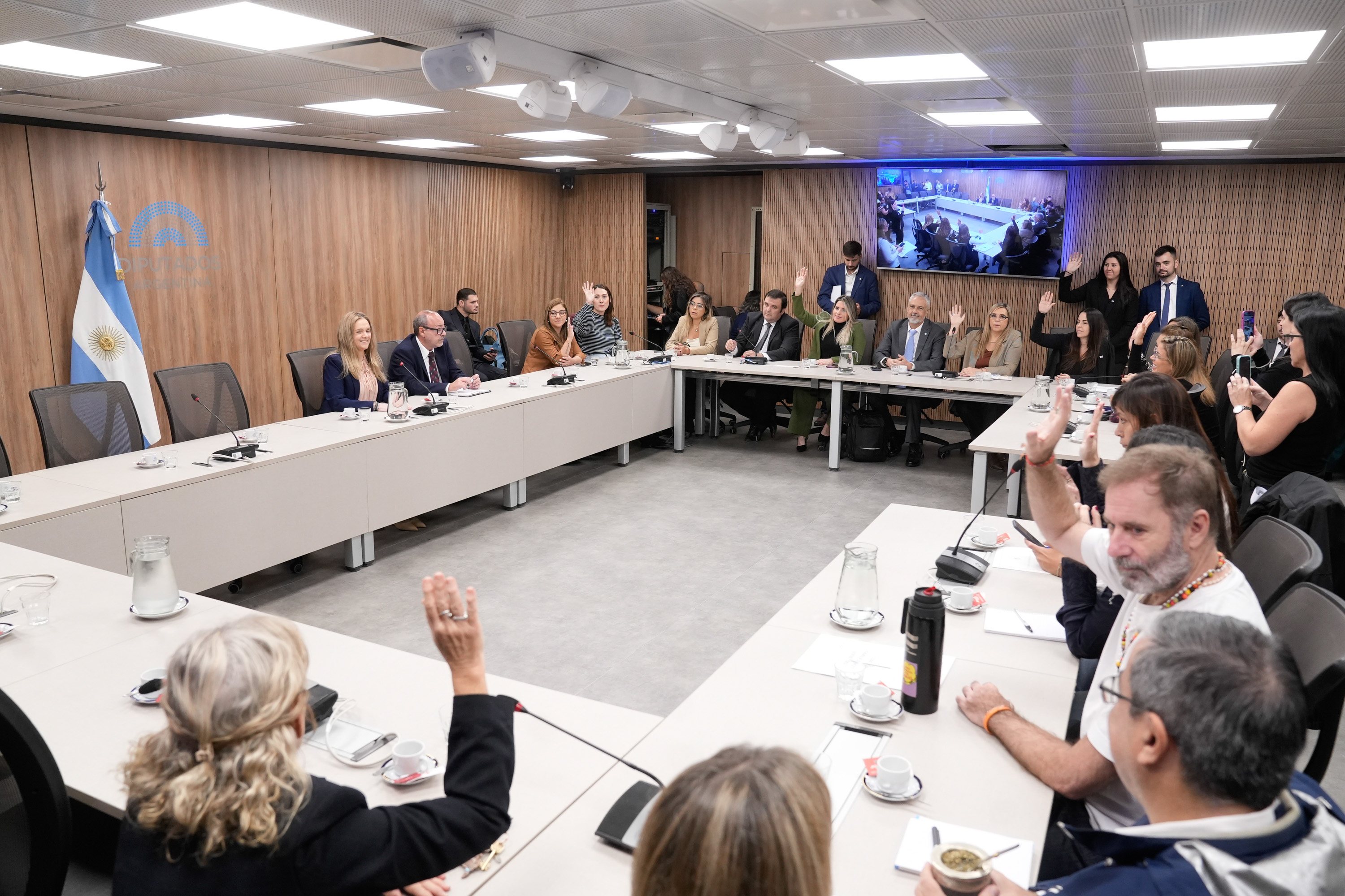 Galeria de imagenes de la noticia SE CONSTITUYÓ LA COMISIÓN DE SEGURIDAD INTERIOR