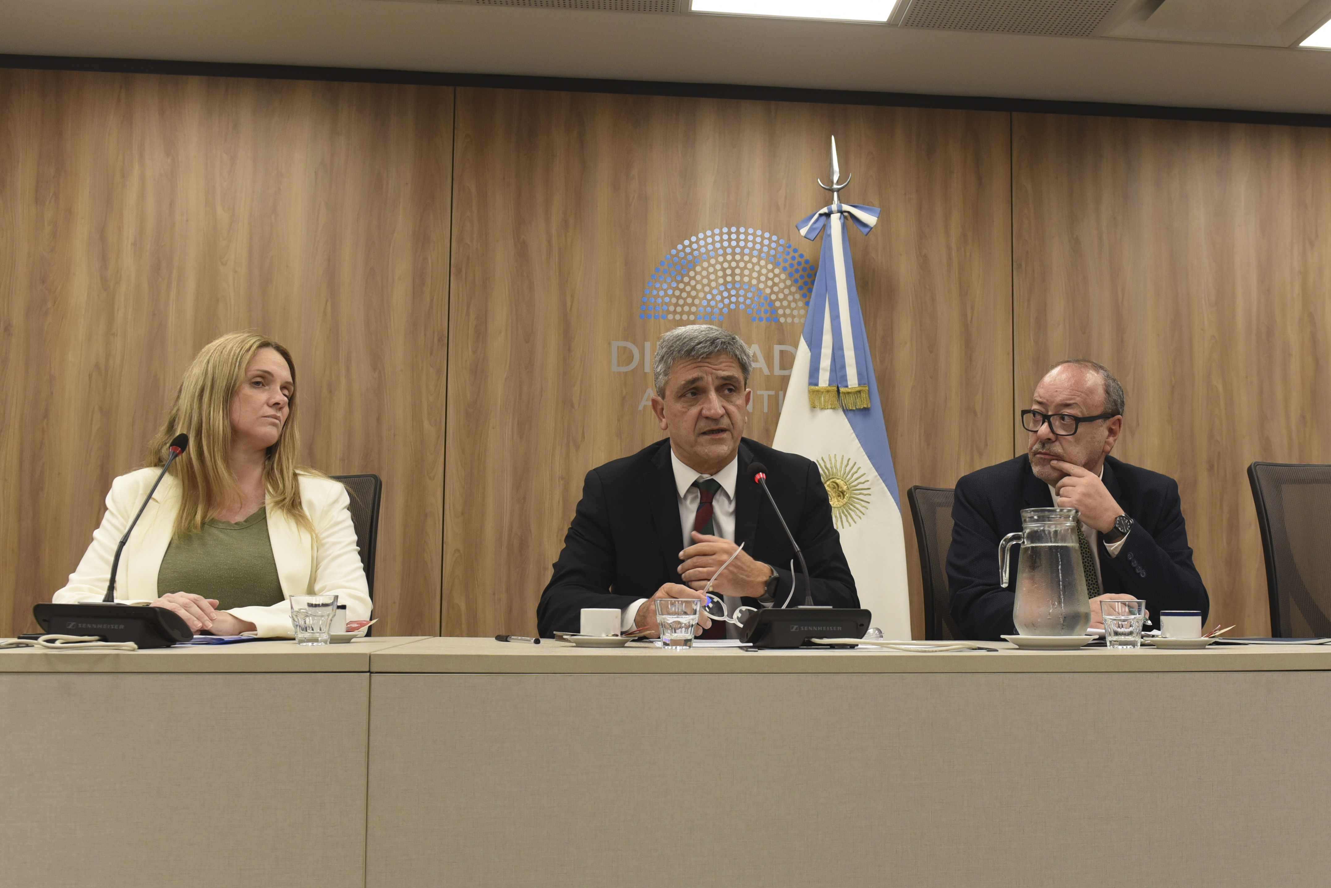 Galeria de imagenes de la noticia PYMES Y COMERCIO ACORDARON CONVOCAR A CAME PARA ANALIZAR LA SITUACIÓN DE LAS ECONOMÍAS REGIONALES