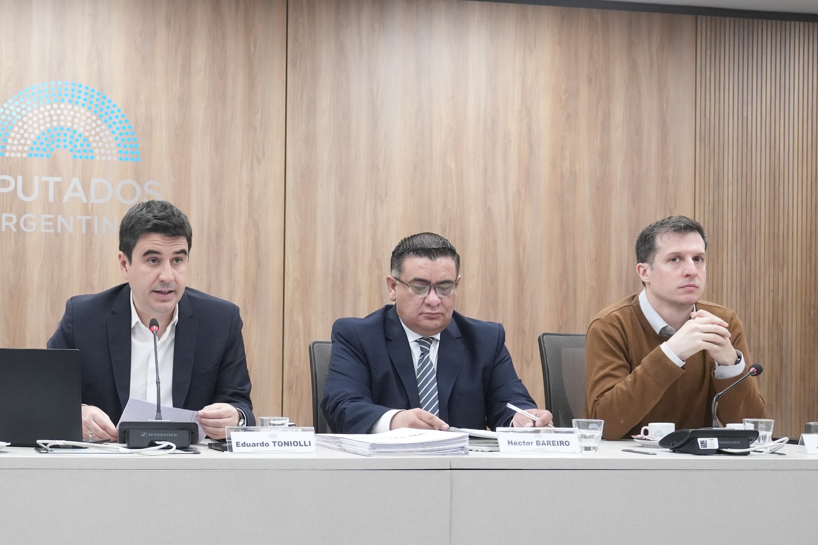 Galeria de imagenes de la noticia COMISIÓN AVANZÓ CON UNA BATERÍA DE PROYECTOS DE LEY, DE RESOLUCIÓN Y DECLARACIÓN REFERIDOS AL SECTOR COOPERATIVO