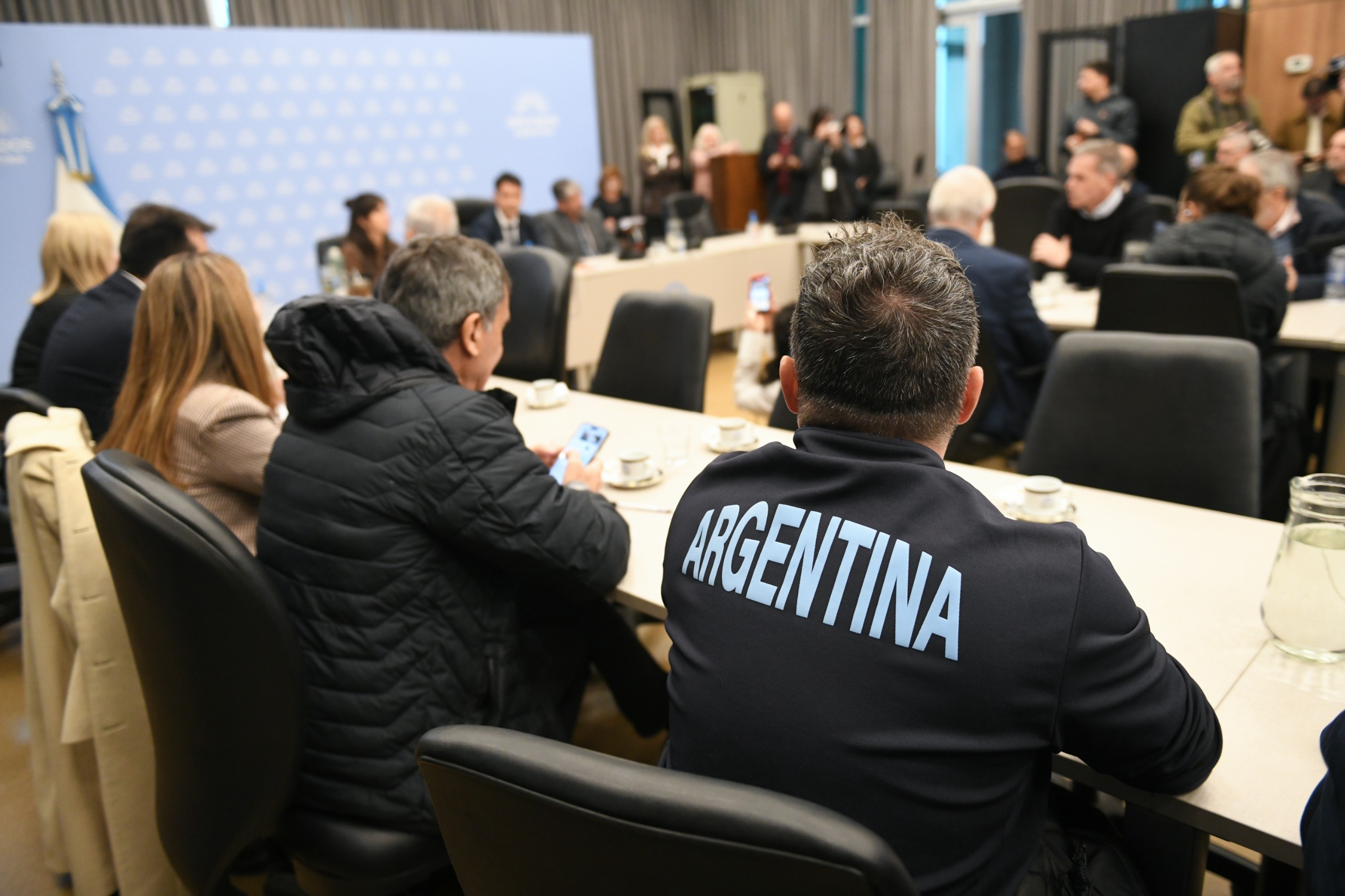 Galeria de imagenes de la noticia REFERENTES DEL DEPORTE NACIONAL ANALIZARON EN COMISIÓN LA SITUACIÓN ACTUAL DEL SECTOR 