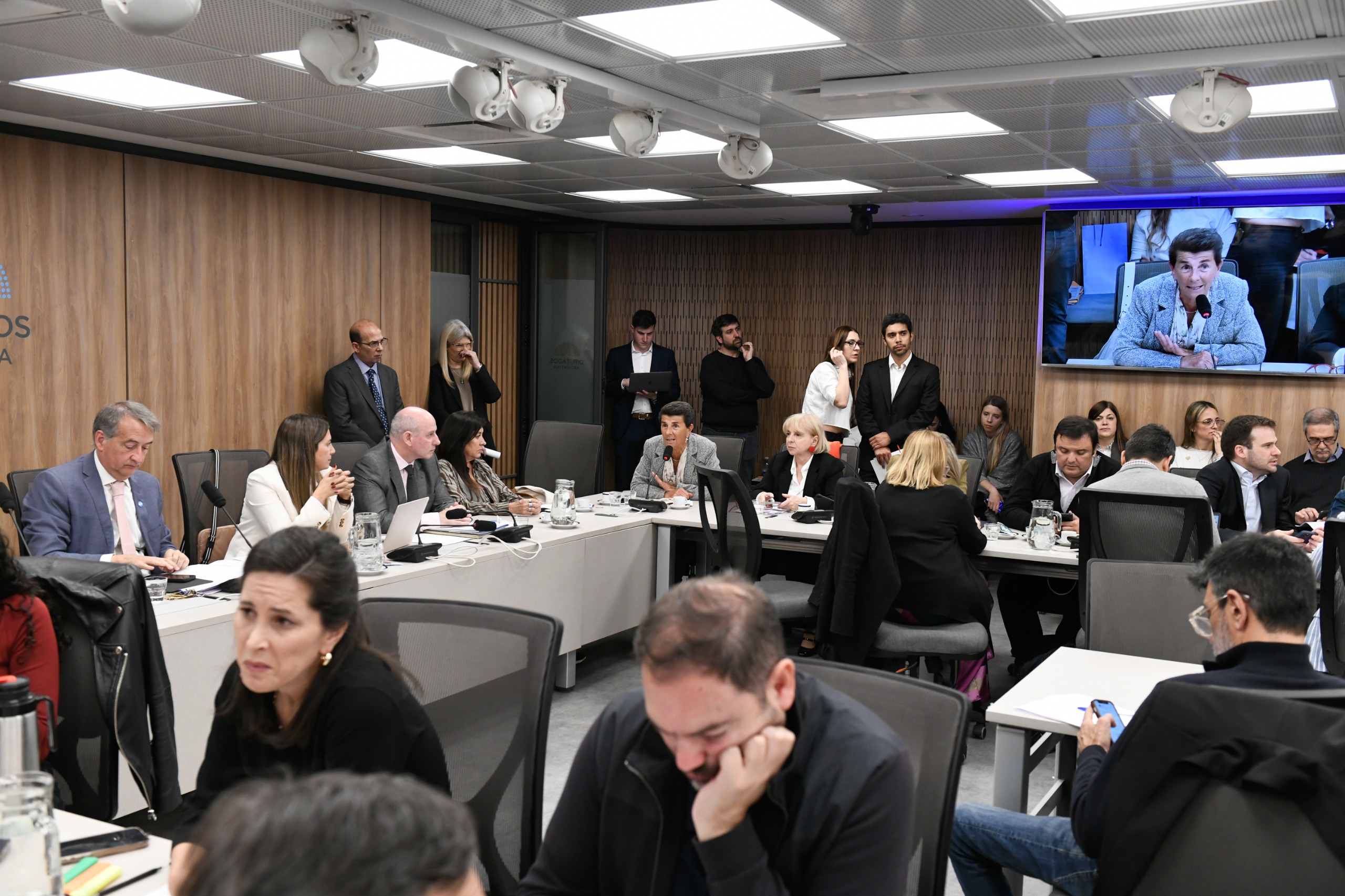 Galeria de imagenes de la noticia TRAS EL EMPLAZAMIENTO, PLENARIO COMENZÓ EL DEBATE PARA MODIFICAR EL RÉGIMEN LEGAL DE LOS DNU
