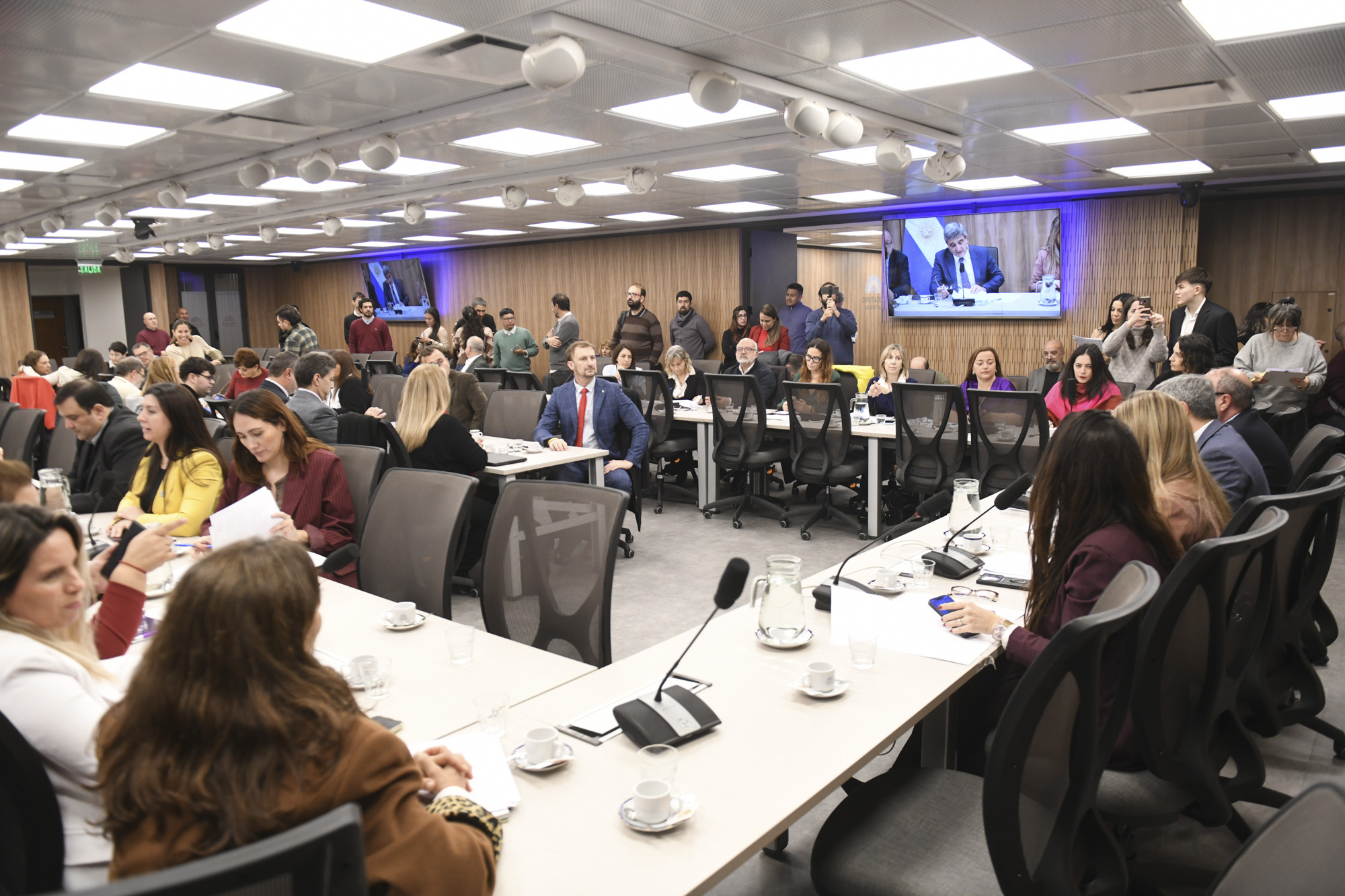 Galeria de imagenes de la noticia COMISIÓN DEBATIÓ SOBRE “VIOLENCIAS CONTRA NIÑOS Y ADOLESCENTES Y SU PROTECCIÓN EN LOS ENTORNOS DIGITALES”