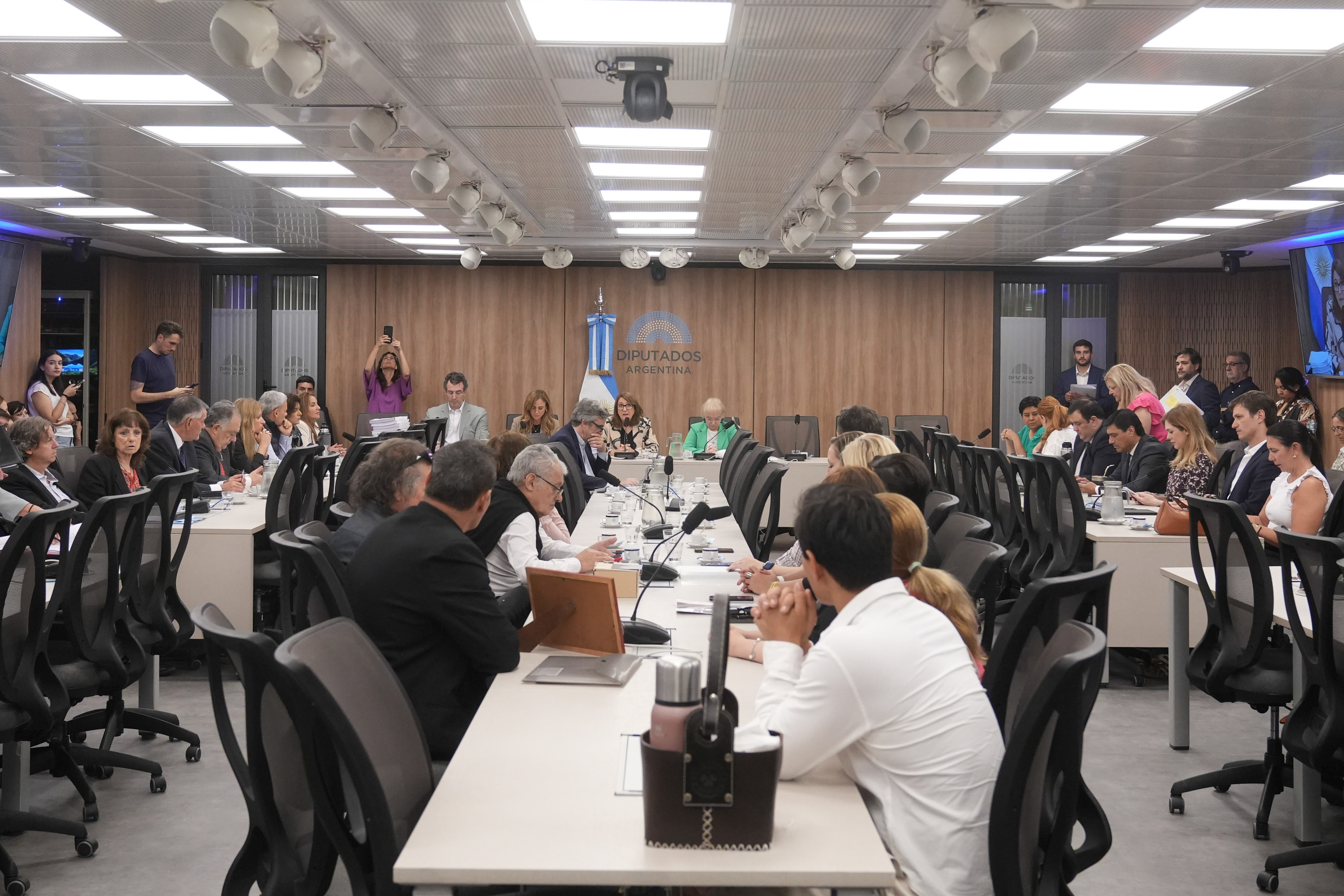 Galeria de imagenes de la noticia COMISIÓN INVESTIGADORA PRESENTÓ INFORME FINAL CON 20 RECOMENDACIONES SOBRE FENTANILO CONTAMINADO