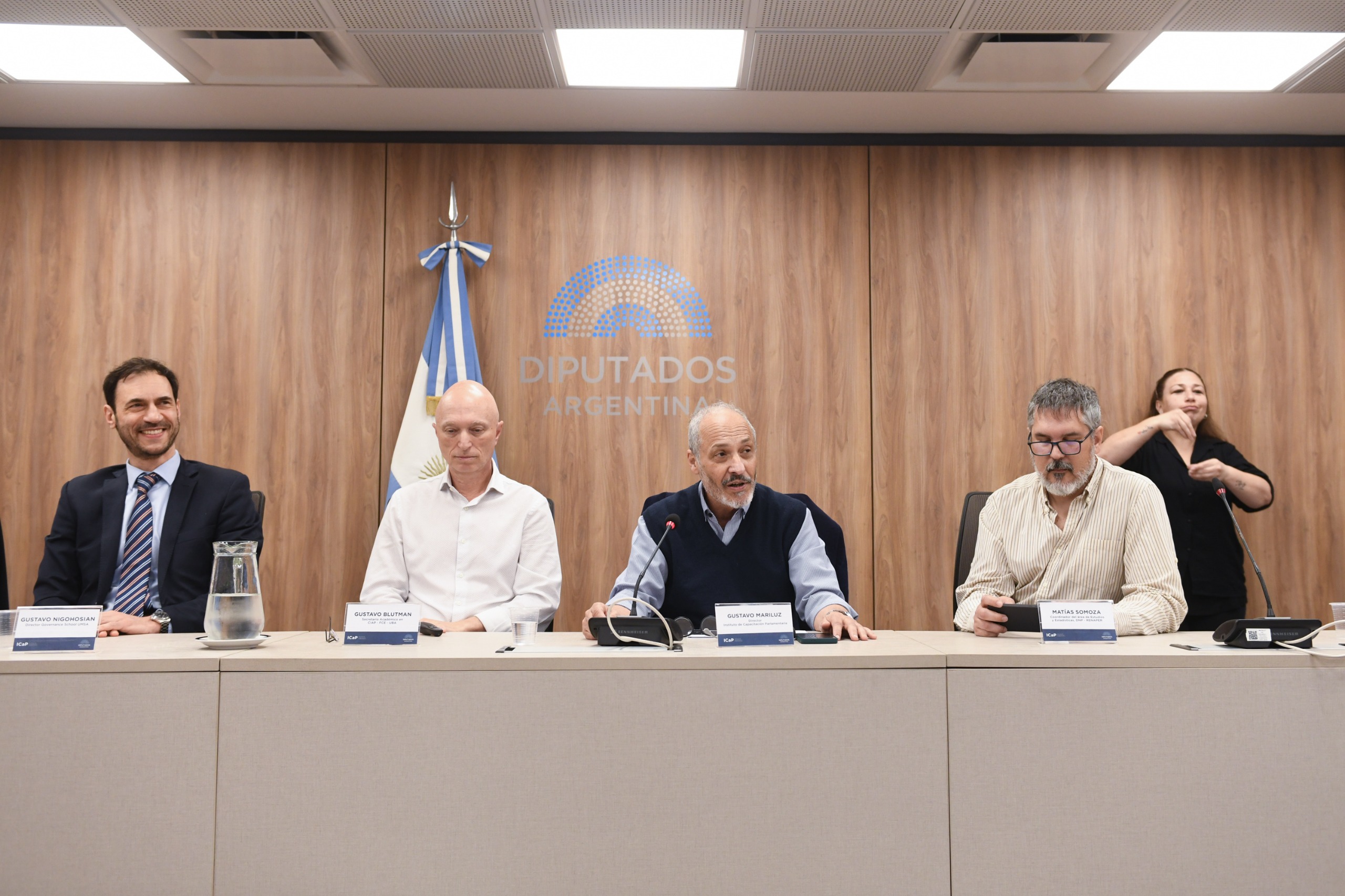 Galeria de imagenes de la noticia EL INSTITUTO DE CAPACITACIÓN PARLAMENTARIA REALIZÓ UN CONVERSATORIO HACIENDO FOCO EN “LEGISLAR CON DATOS”