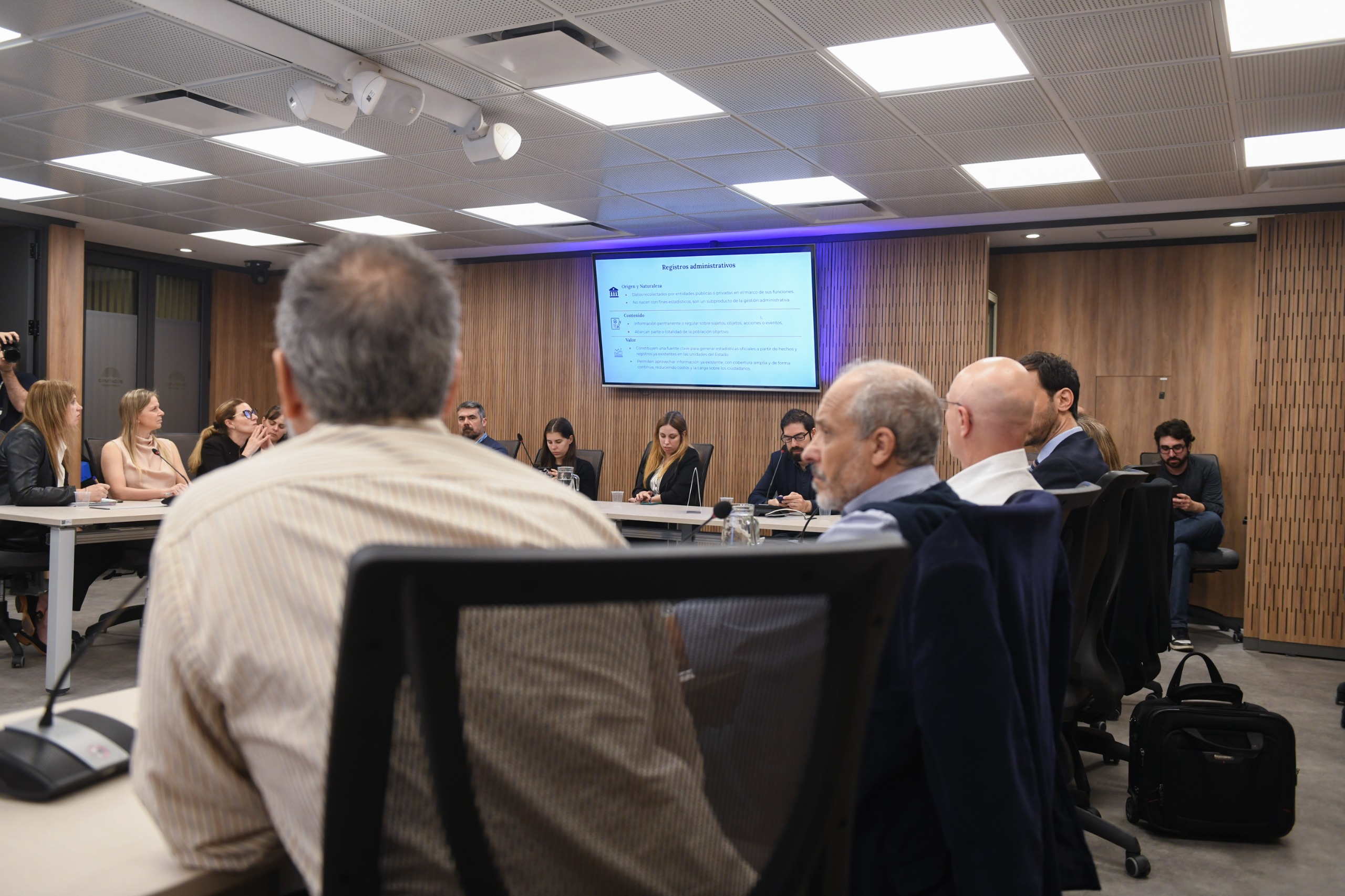 Galeria de imagenes de la noticia EL INSTITUTO DE CAPACITACIÓN PARLAMENTARIA REALIZÓ UN CONVERSATORIO HACIENDO FOCO EN “LEGISLAR CON DATOS”