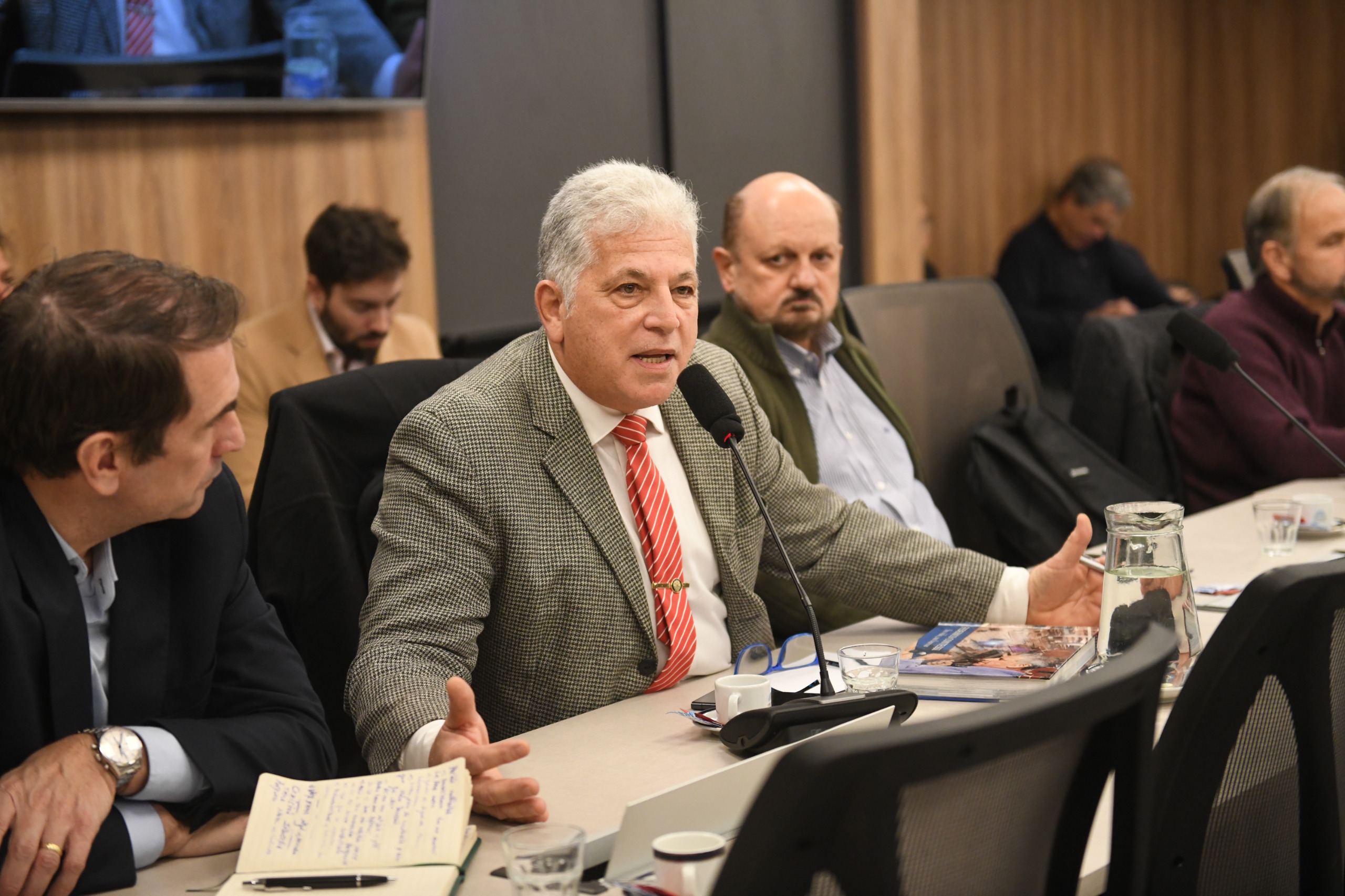 Galeria de imagenes de la noticia NUEVA REUNIÓN INFORMATIVA DE INDUSTRIA PARA ABORDAR LA SITUACIÓN DEL SECTOR PESQUERO