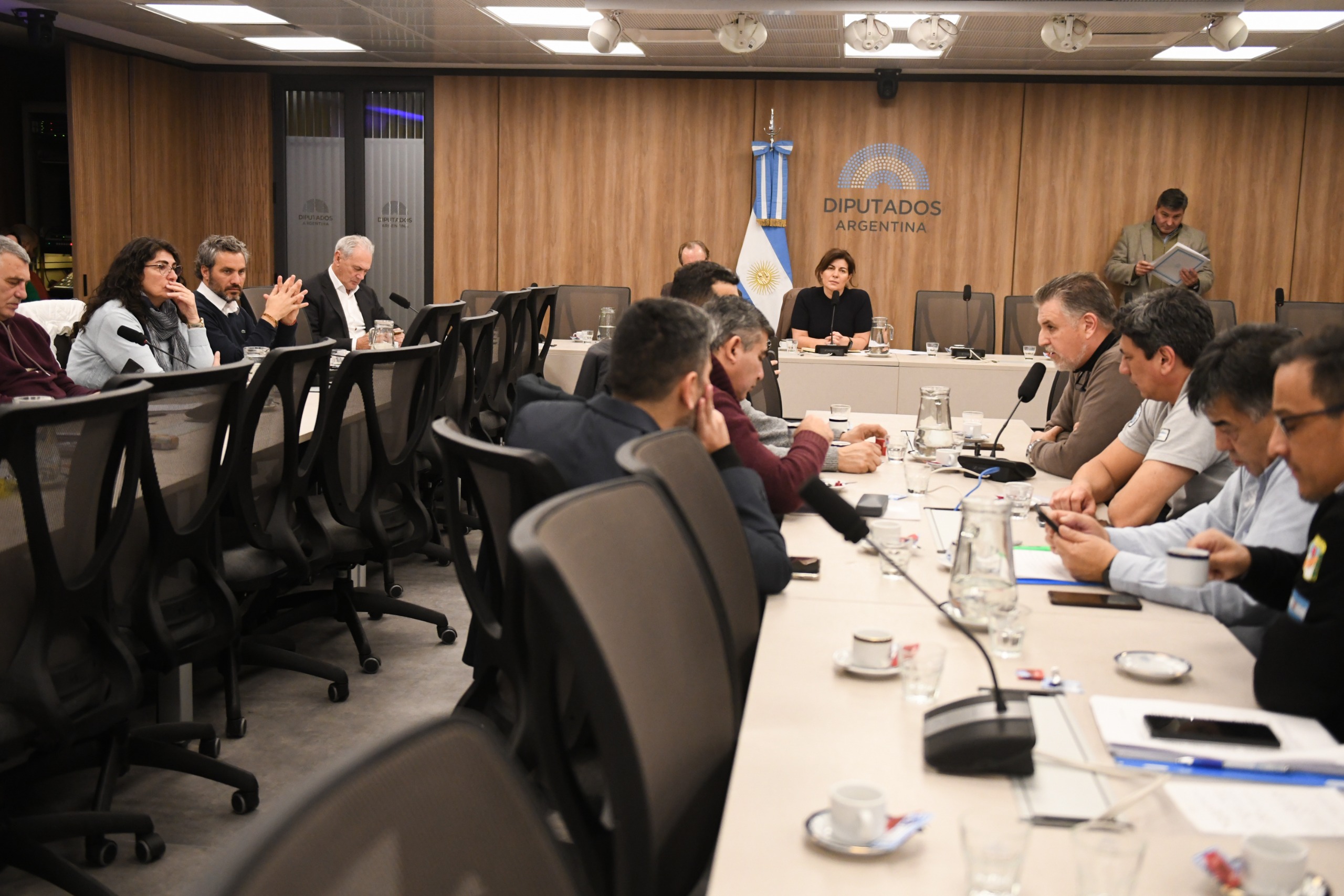 Galeria de imagenes de la noticia NUEVA REUNIÓN INFORMATIVA DE INDUSTRIA PARA ABORDAR LA SITUACIÓN DEL SECTOR PESQUERO