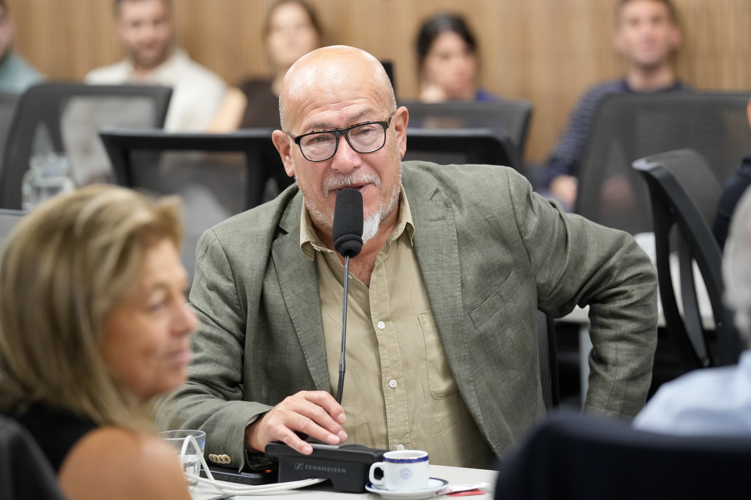 Galeria de imagenes de la noticia CON REPRESENTANTES DEL SECTOR, PLENARIO ABORDÓ LA SITUACIÓN DE LA INDUSTRIA TEXTIL