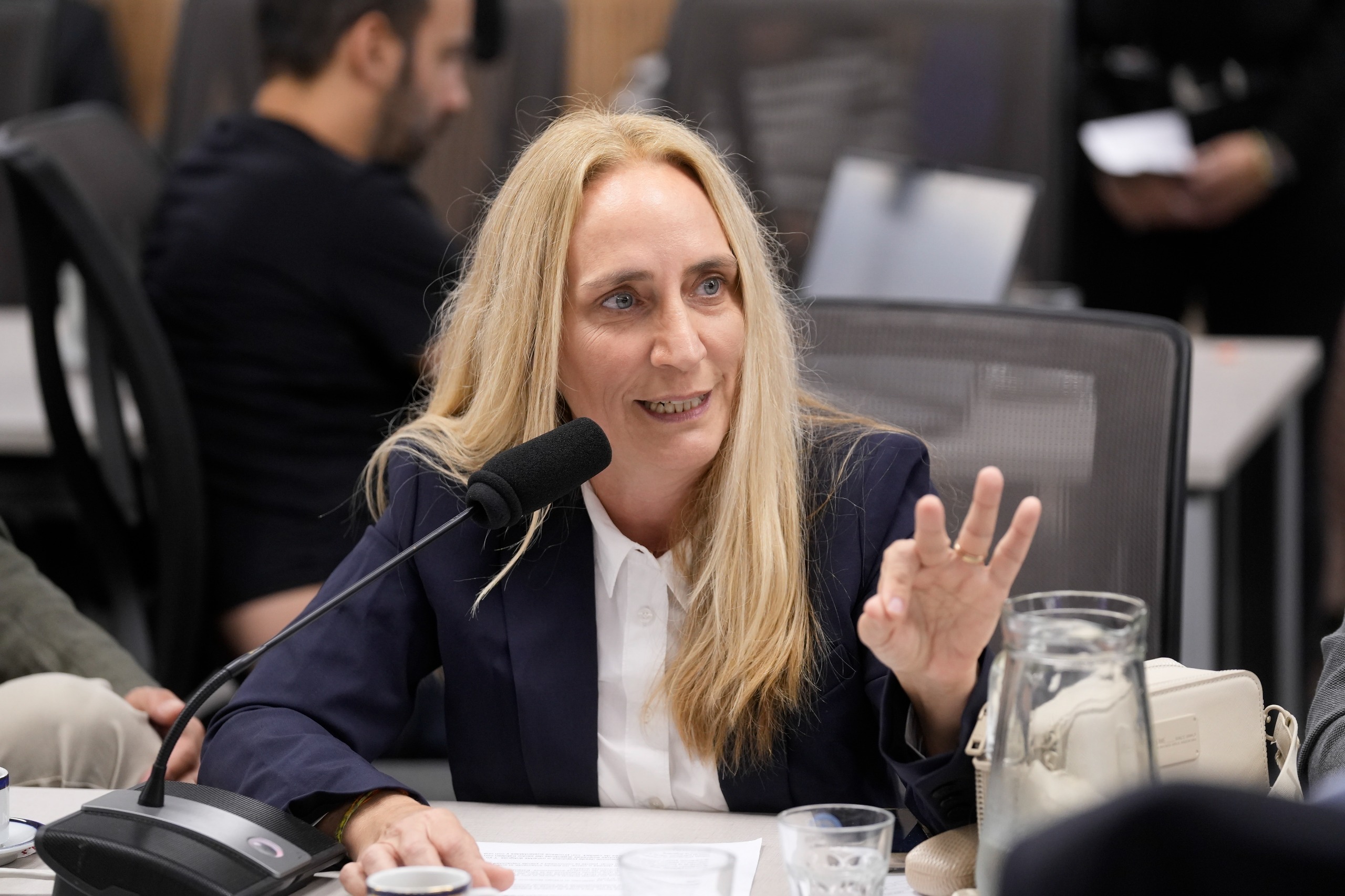 Galeria de imagenes de la noticia CON REPRESENTANTES DEL SECTOR, PLENARIO ABORDÓ LA SITUACIÓN DE LA INDUSTRIA TEXTIL