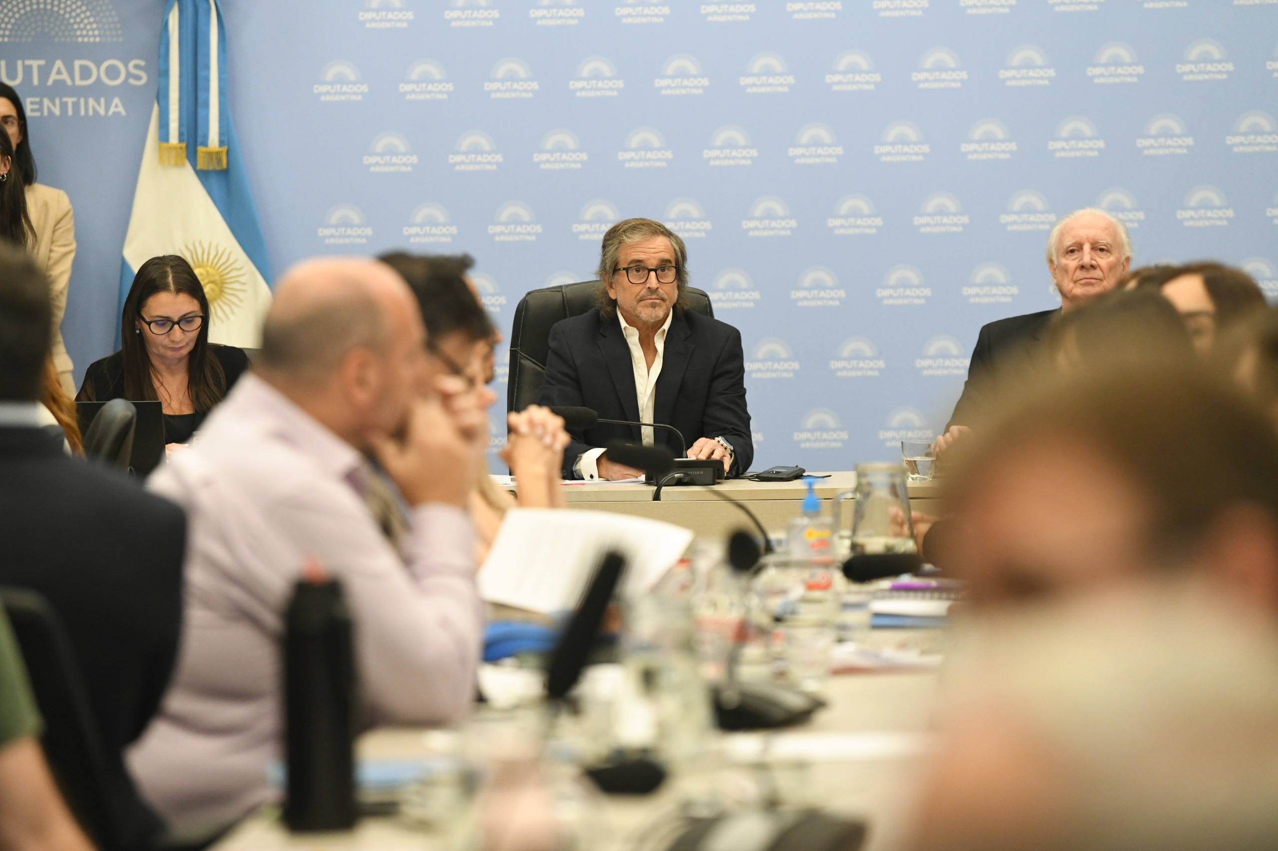 Galeria de imagenes de la noticia DICTAMEN DE MAYORÍA A LOS PROYECTOS DE LEY DE PRESUPUESTO 2026 Y DE COMPROMISO FISCAL